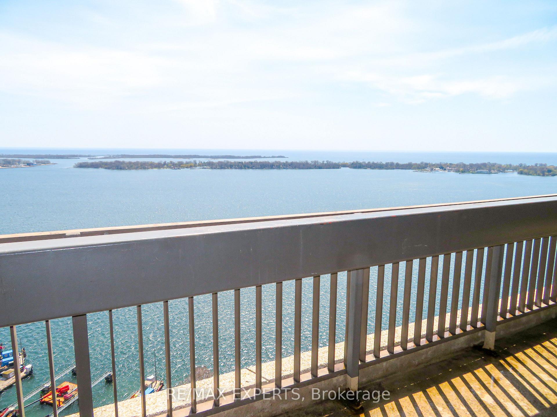 Photo 26 of Unit 2233, 33 Harbour Square, Toronto, Waterfront Communities — HOMEH