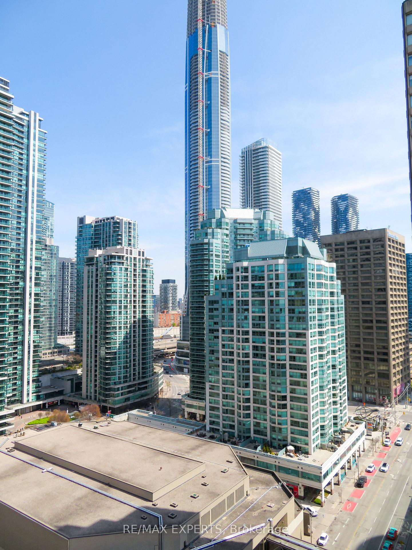 Photo 27 of Unit 2233, 33 Harbour Square, Toronto, Waterfront Communities — HOMEH