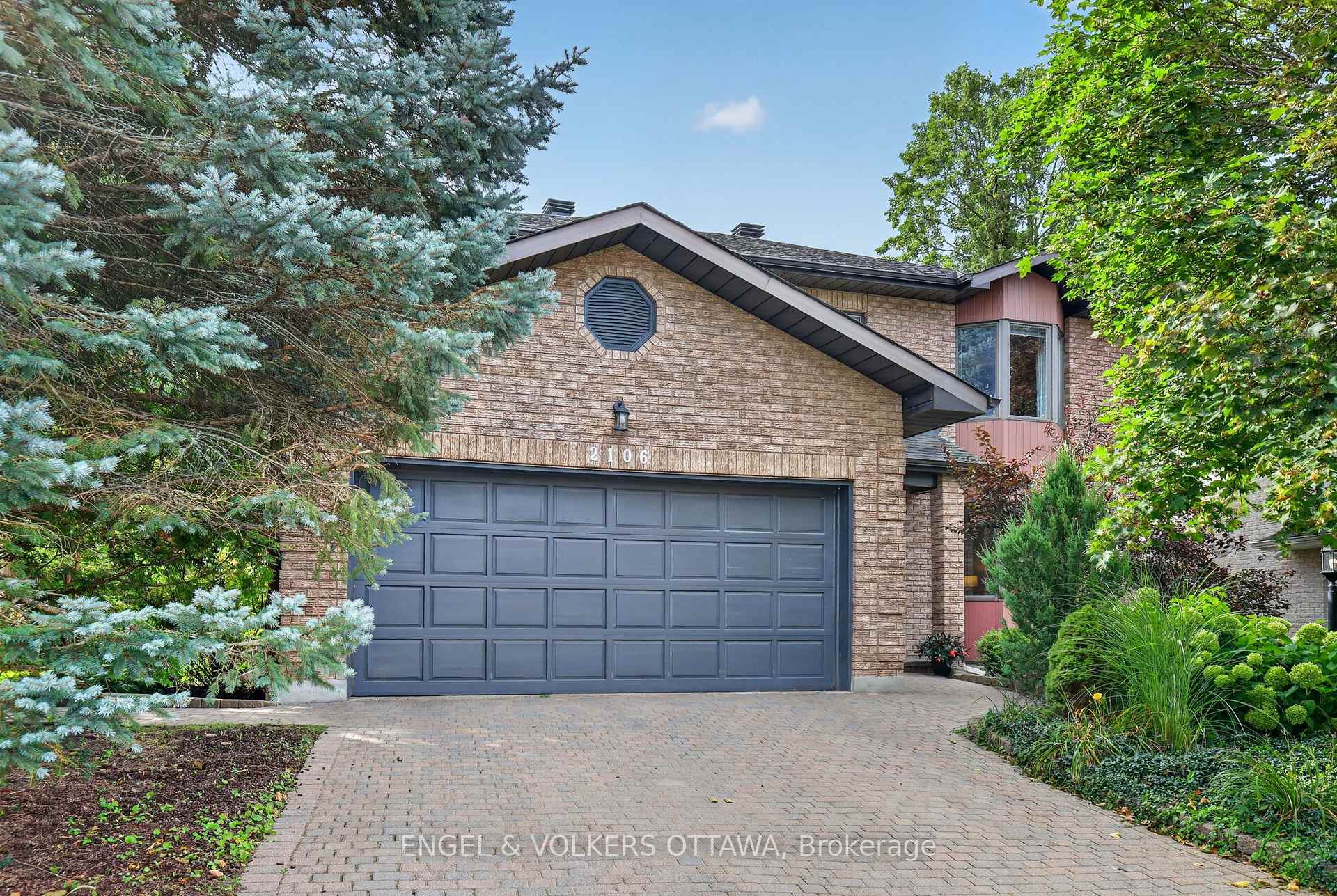 Photo 2 of 2106 Lamira Street, Ottawa, Applewood Acres — HOMEH