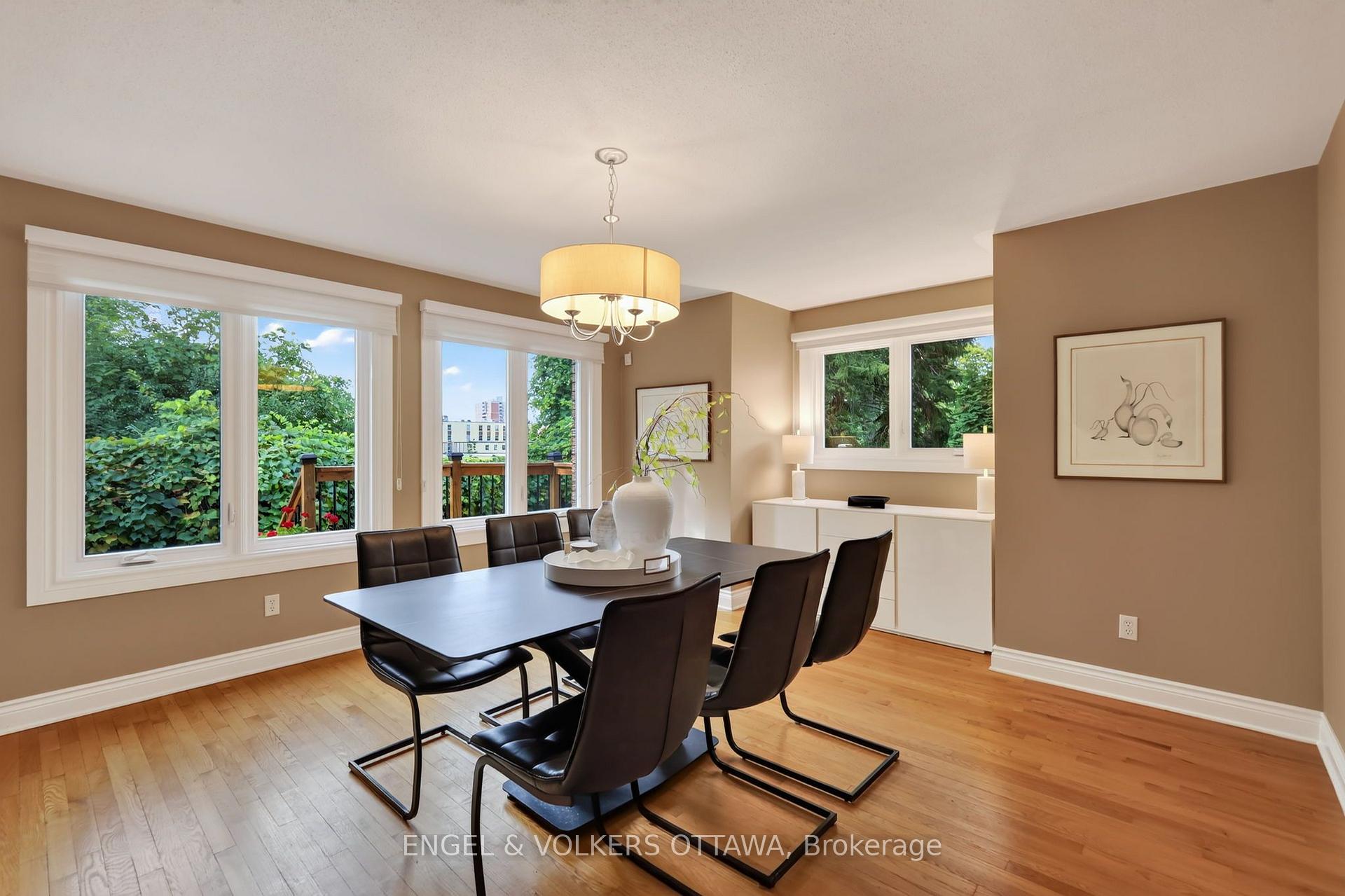Photo 7 of 2106 Lamira Street, Ottawa, Applewood Acres — HOMEH
