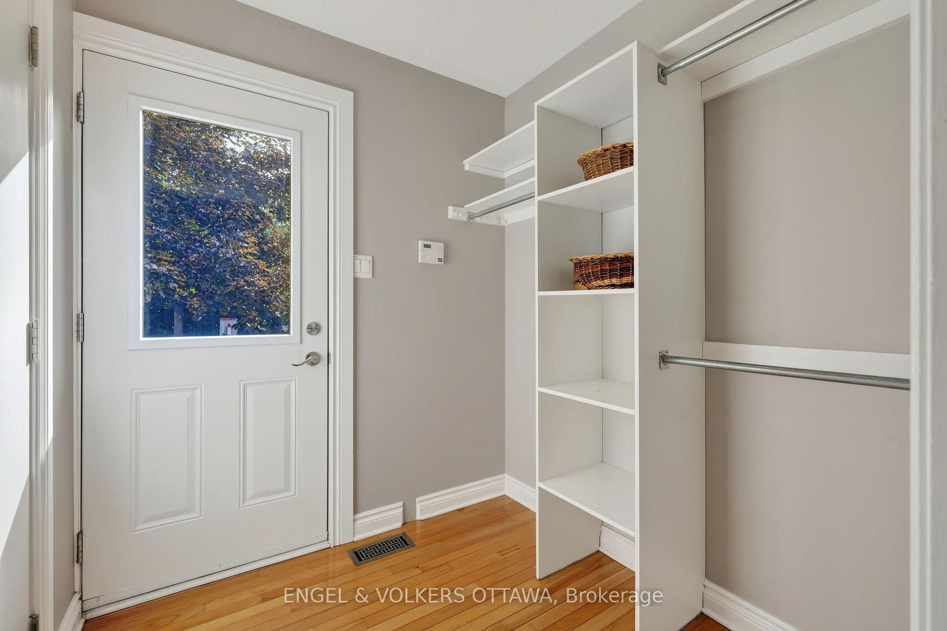 Photo 17 of 2106 Lamira Street, Ottawa, Applewood Acres — HOMEH