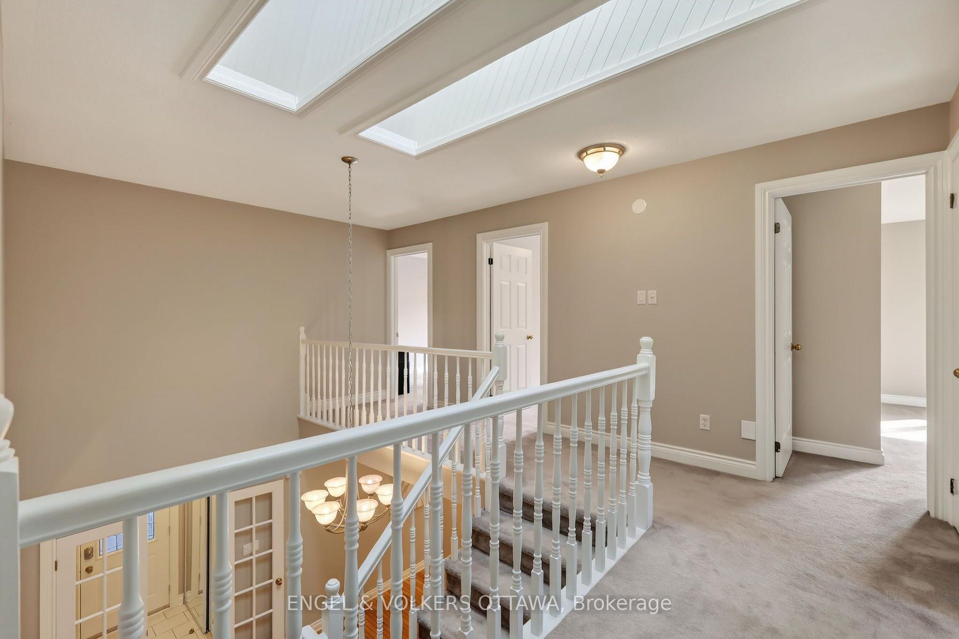 Photo 18 of 2106 Lamira Street, Ottawa, Applewood Acres — HOMEH