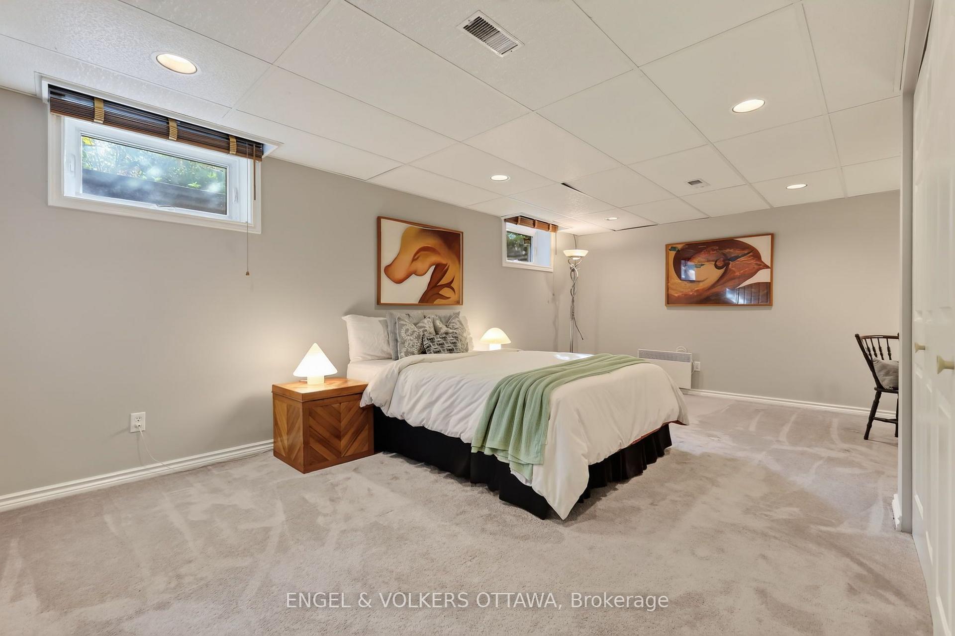 Photo 29 of 2106 Lamira Street, Ottawa, Applewood Acres — HOMEH