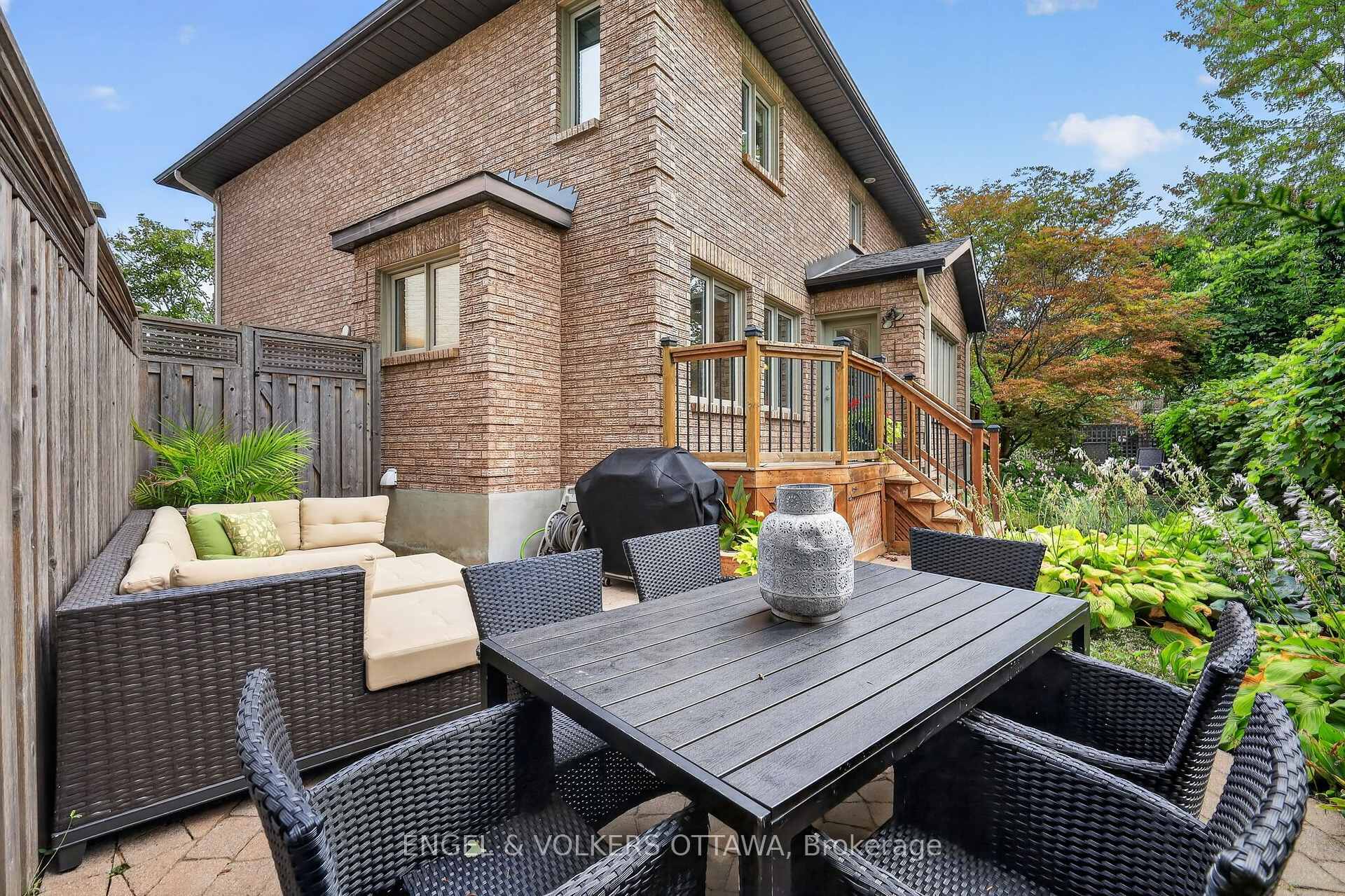 Photo 34 of 2106 Lamira Street, Ottawa, Applewood Acres — HOMEH
