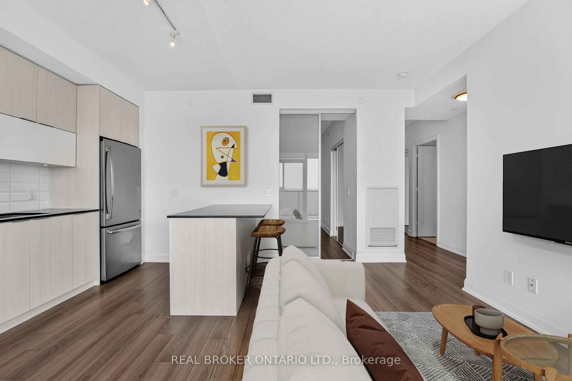 Photo 3 of Unit Unit 3002, 56 Annie Craig Drive, Etobicoke, Mimico — HOMEH