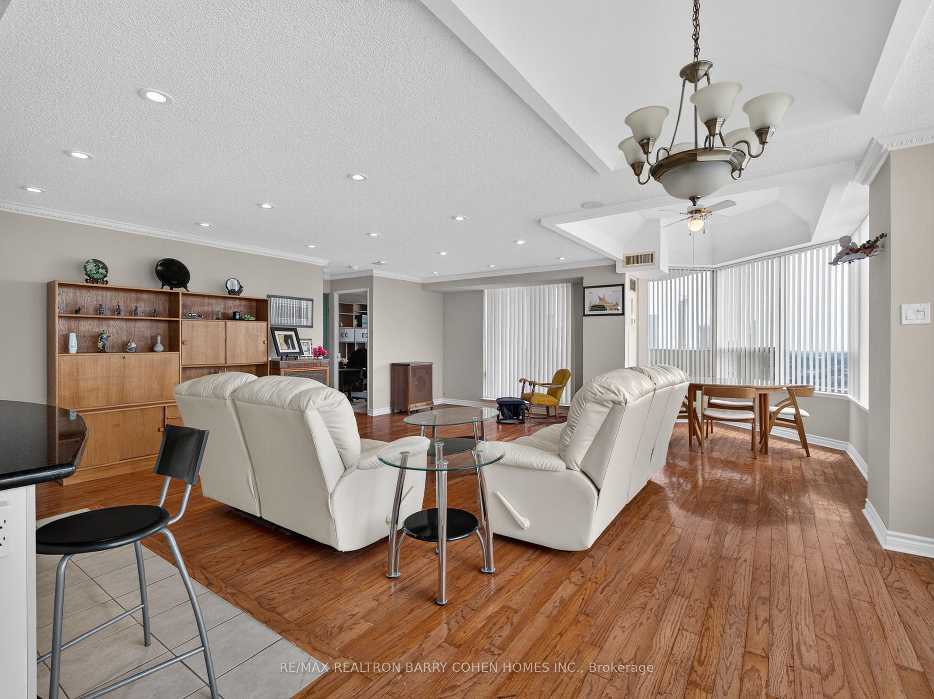 Photo of Unit 2009, 700 Constellation Drive