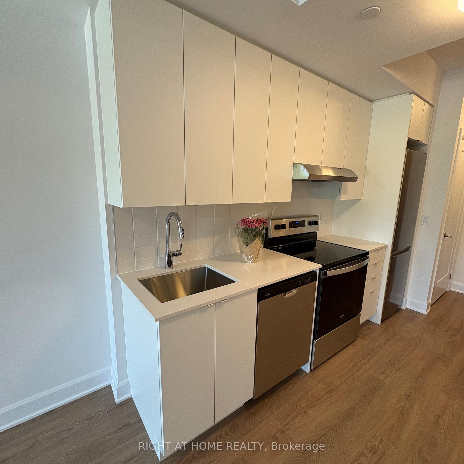 Photo 6 of Unit 430, 3240 William Coltson Avenue, Oakville, Joshua Meadows — HOMEH