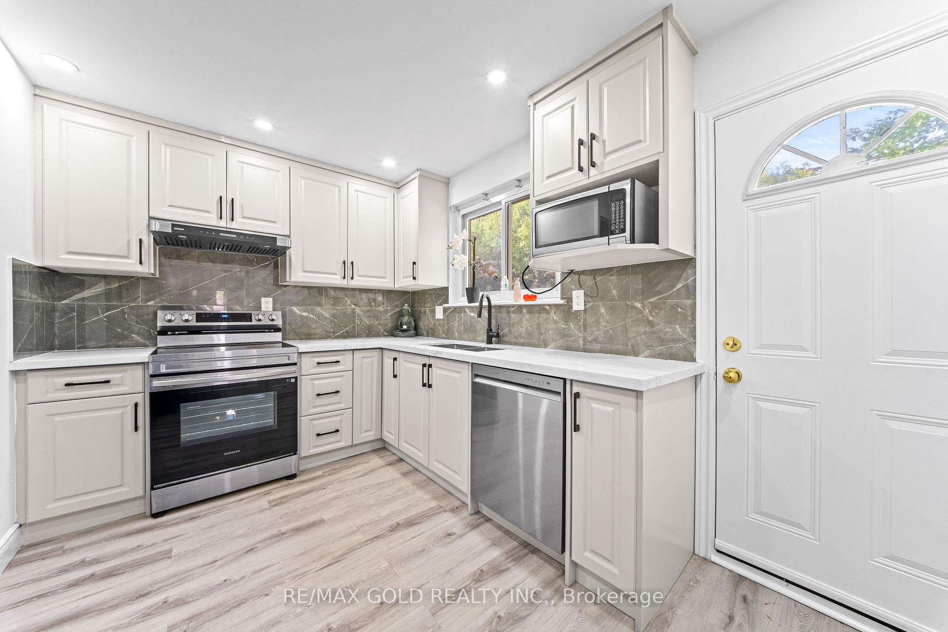 Photo 8 of 88 Goldcrest Road, Brampton, Northgate — HOMEH