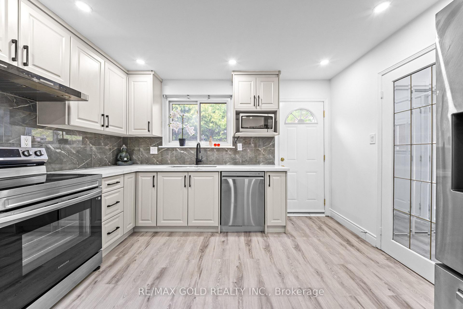 Photo 9 of 88 Goldcrest Road, Brampton, Northgate — HOMEH