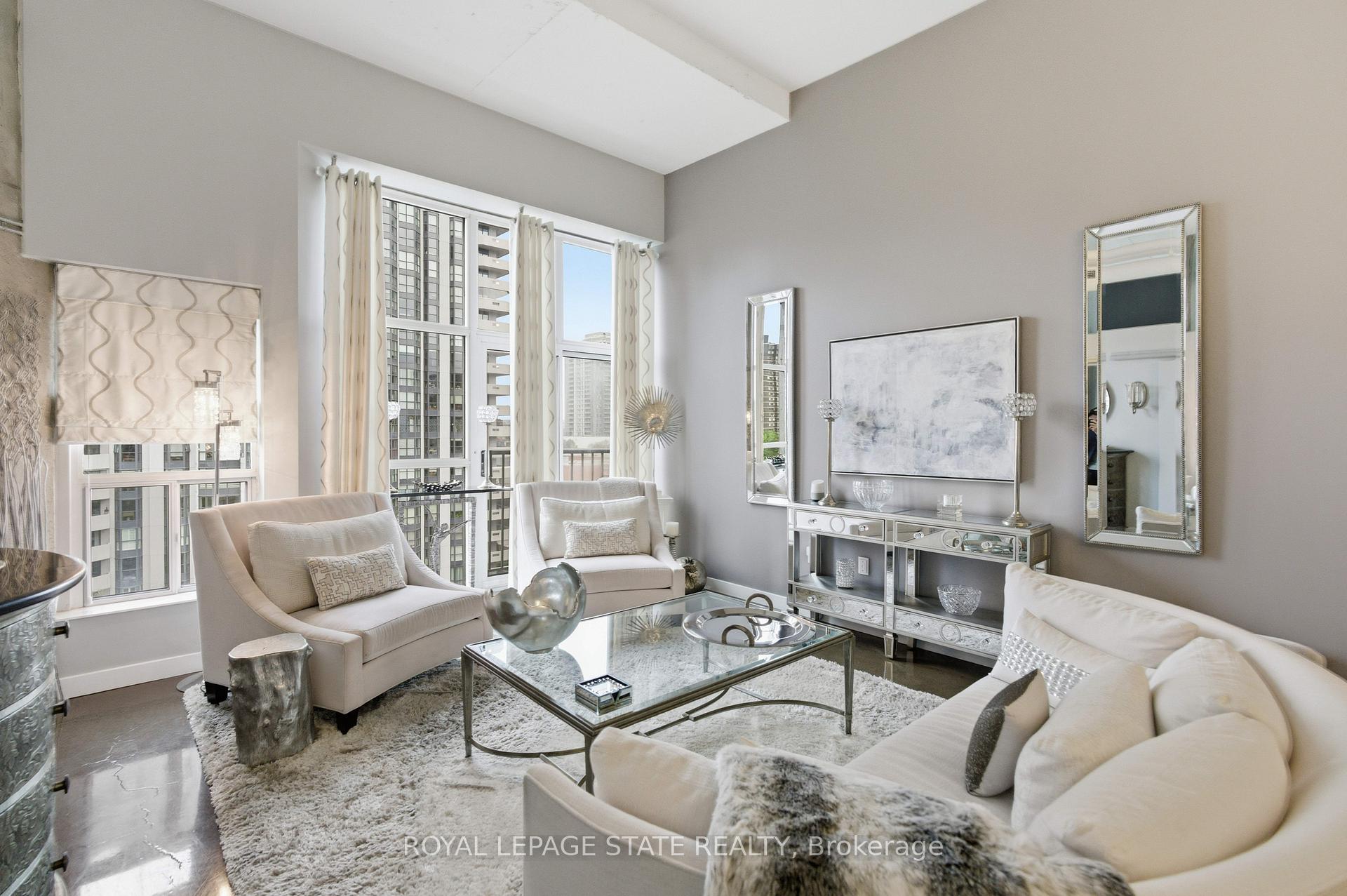Photo 4 of Unit PH10, 66 Bay Street S, Hamilton, Durand — HOMEH
