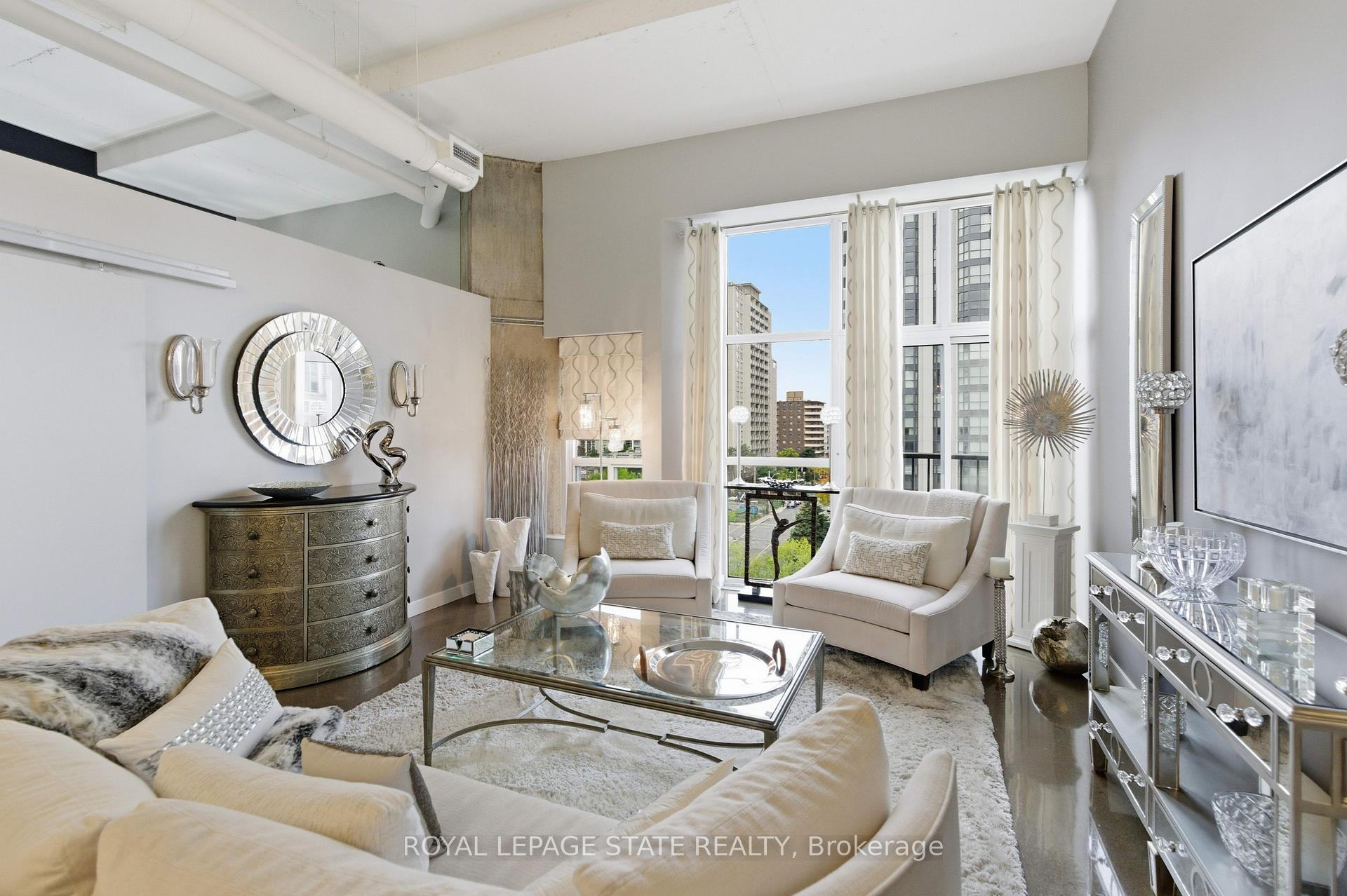 Photo 6 of Unit PH10, 66 Bay Street S, Hamilton, Durand — HOMEH