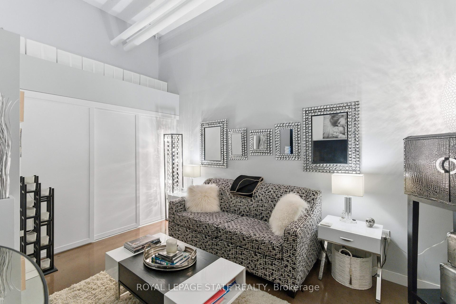 Photo 23 of Unit PH10, 66 Bay Street S, Hamilton, Durand — HOMEH