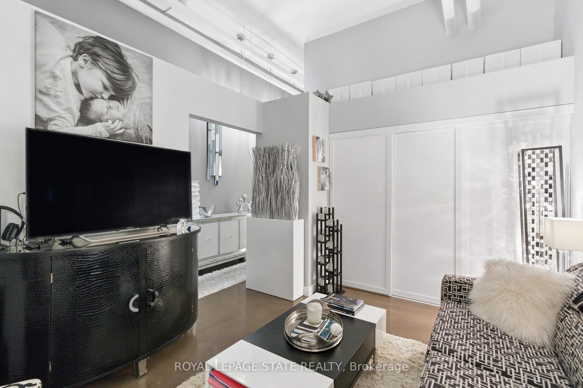 Photo 24 of Unit PH10, 66 Bay Street S, Hamilton, Durand — HOMEH