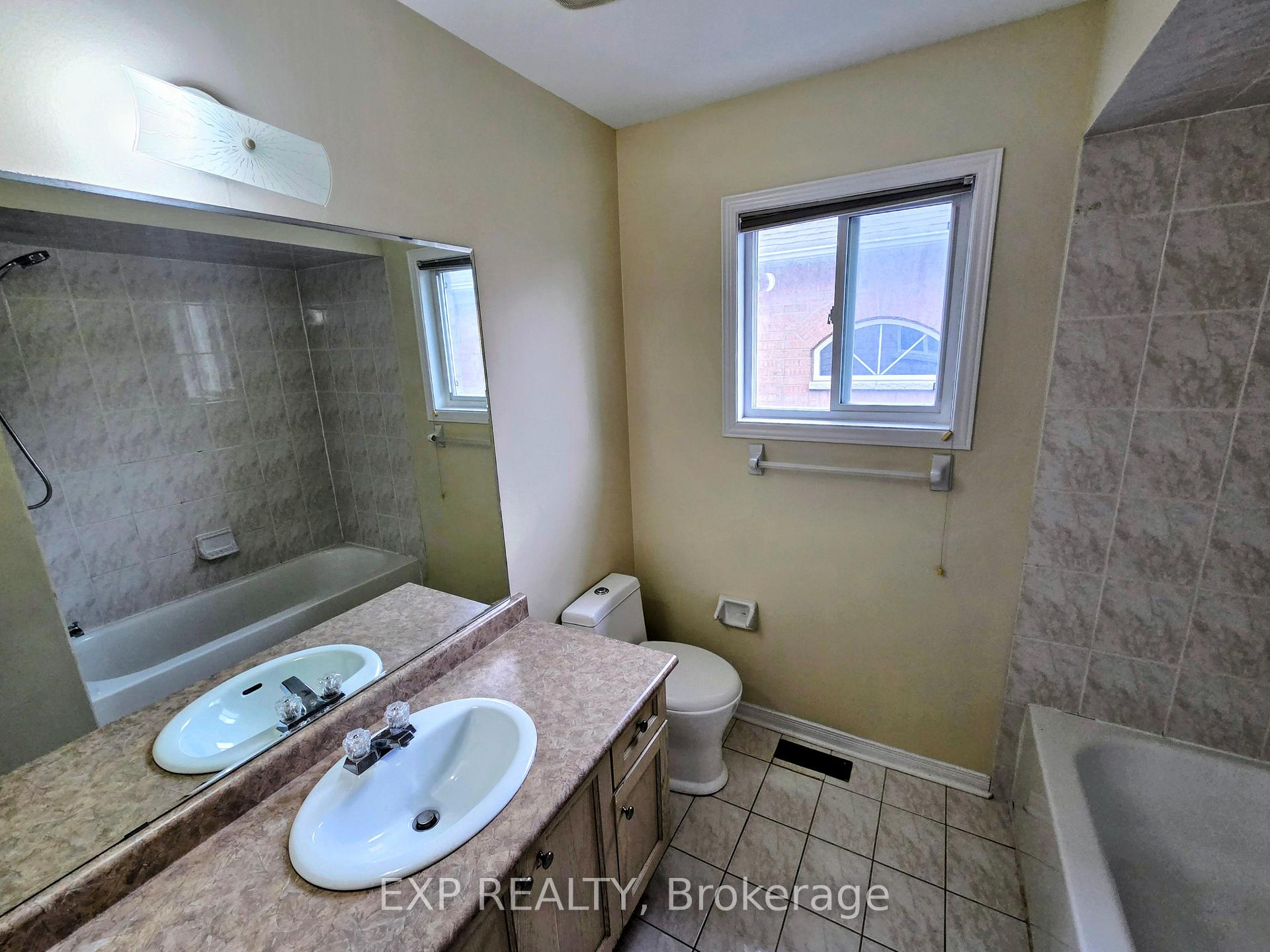Photo 12 of Unit Upper, 384 Flagstone Way, Newmarket, Woodland Hill — HOMEH
