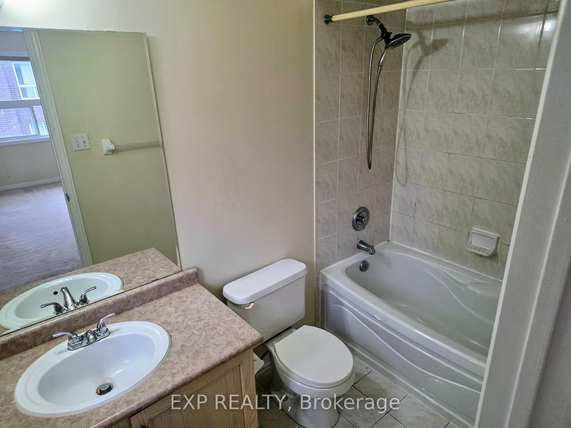 Photo 17 of Unit Upper, 384 Flagstone Way, Newmarket, Woodland Hill — HOMEH