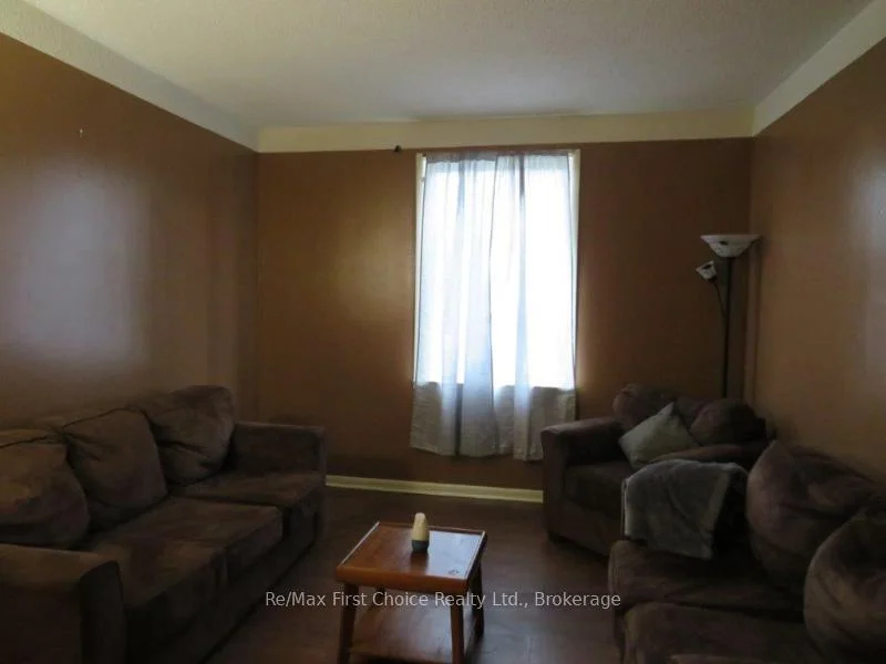 Photo 8 of 128 Cumming Street, Thunder Bay, East End — HOMEH