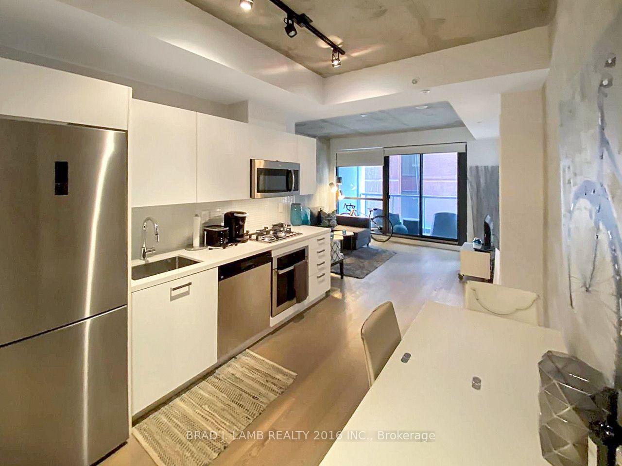 Photo 4 of Unit 527, 39 Brant Street, Toronto, Waterfront Communities — HOMEH