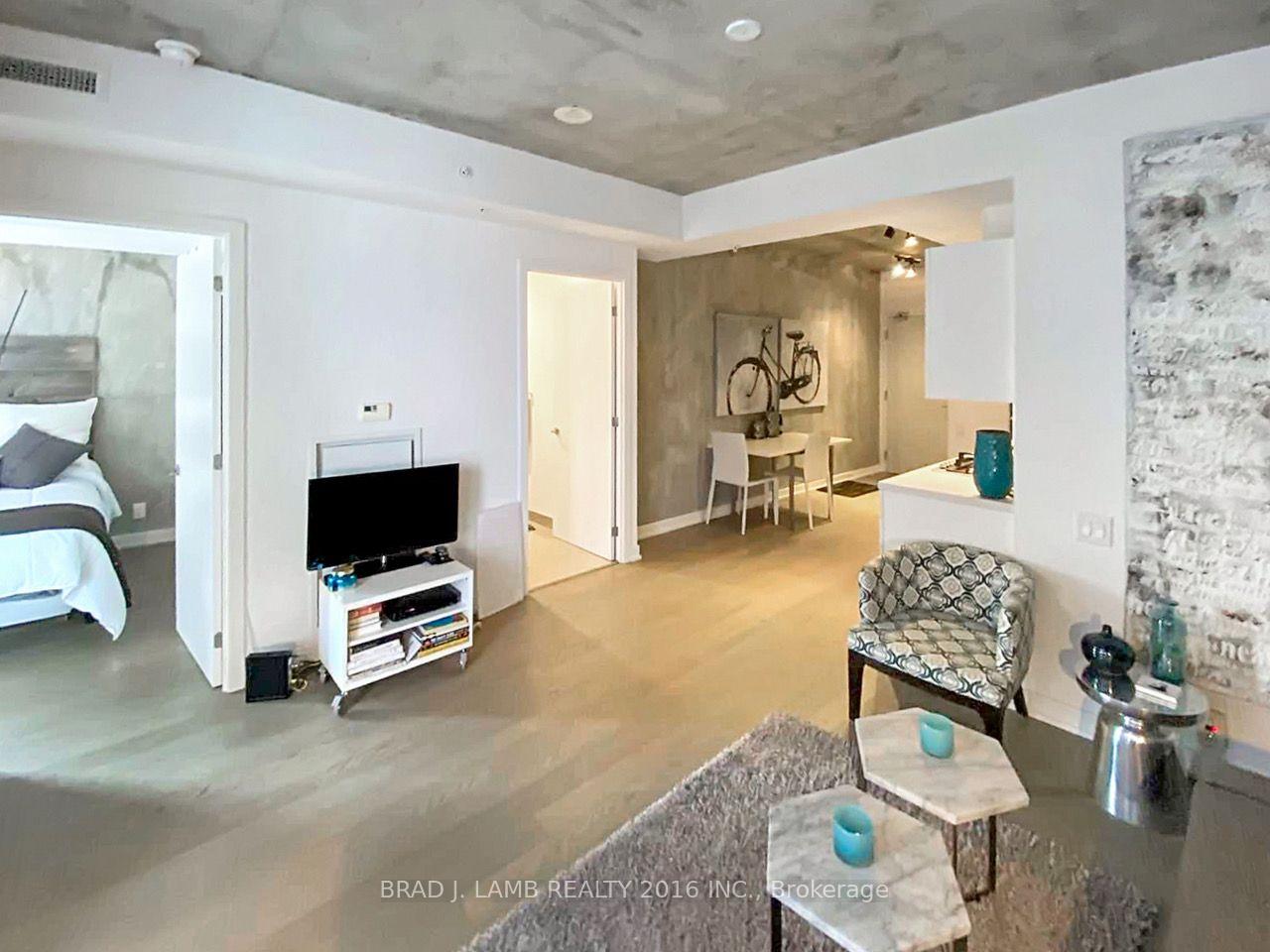 Photo 6 of Unit 527, 39 Brant Street, Toronto, Waterfront Communities — HOMEH