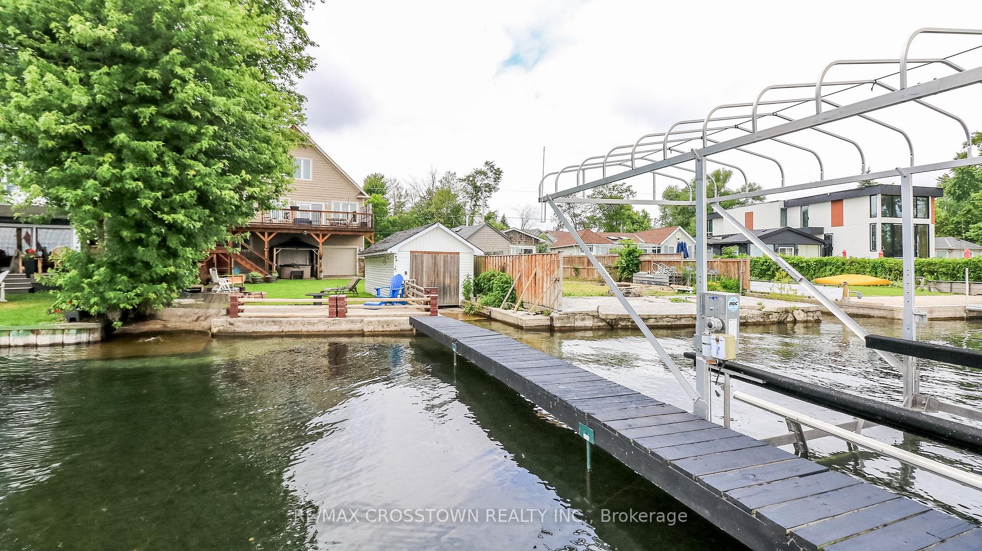 Photo 3 of 2325 Crystal Beach Road, Innisfil, Alcona — HOMEH