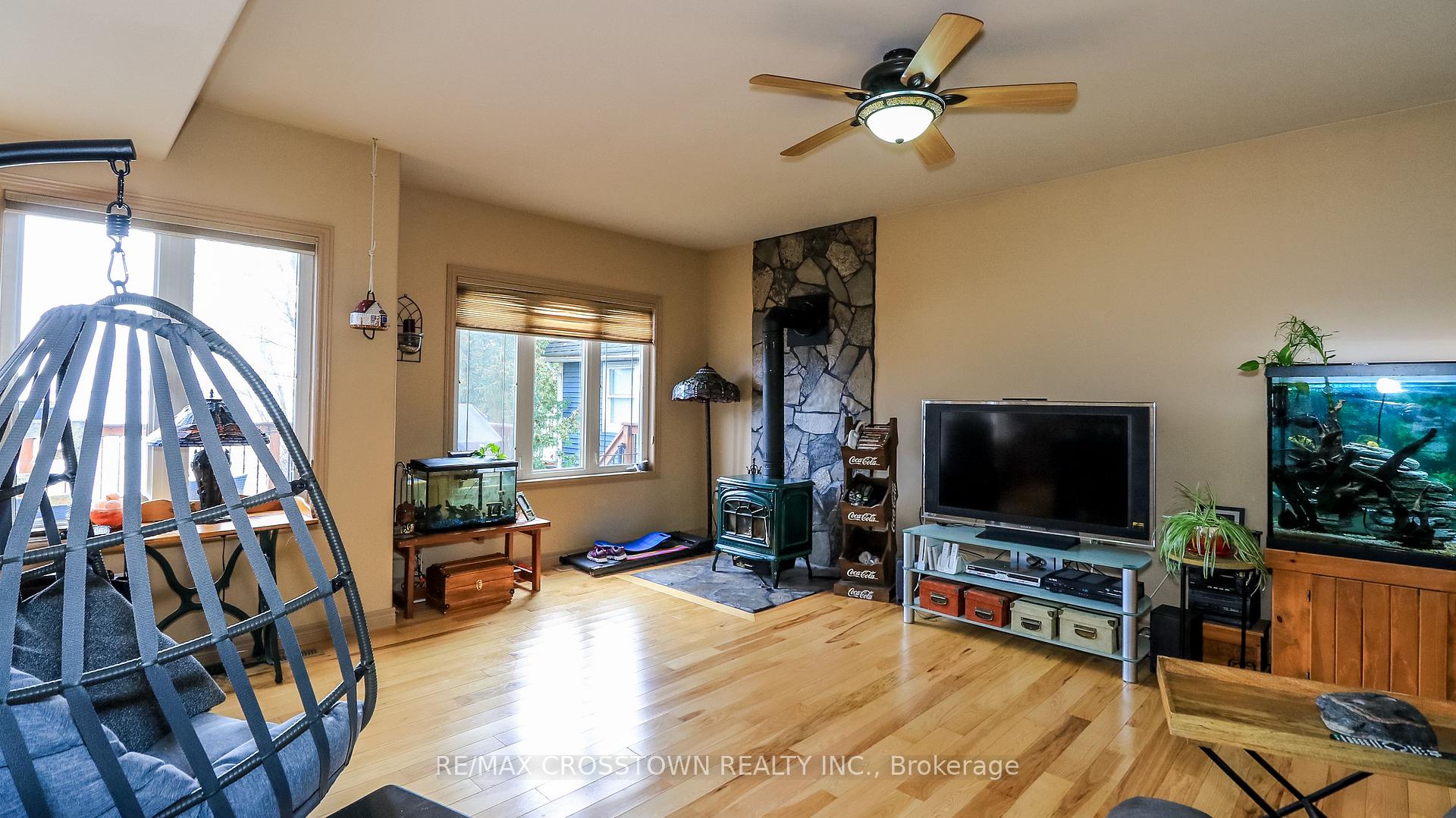 Photo 14 of 2325 Crystal Beach Road, Innisfil, Alcona — HOMEH