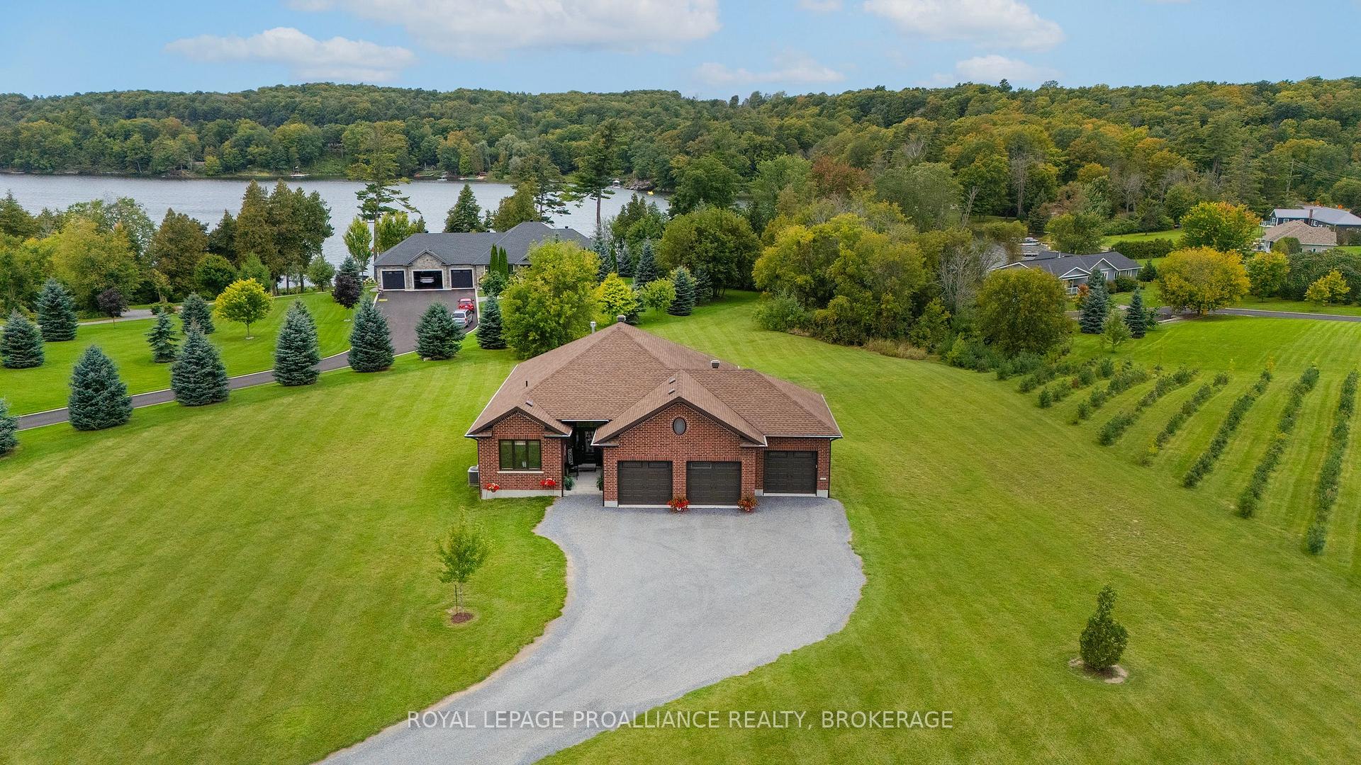 Photo 3 of 4 Sandstone Court, Frontenac, Frontenac South — HOMEH