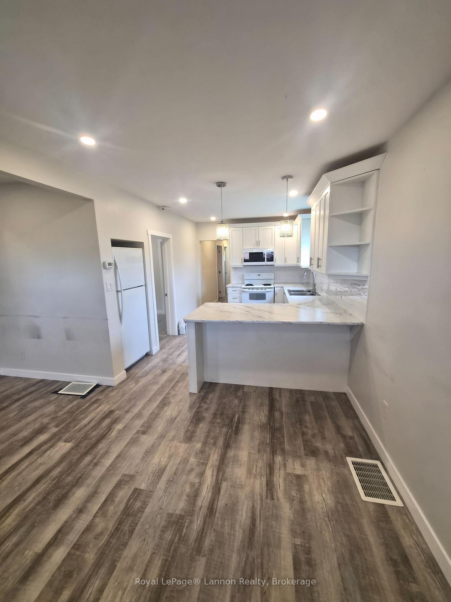 Photo 5 of 500 Wiley Street, Thunder Bay, East End — HOMEH