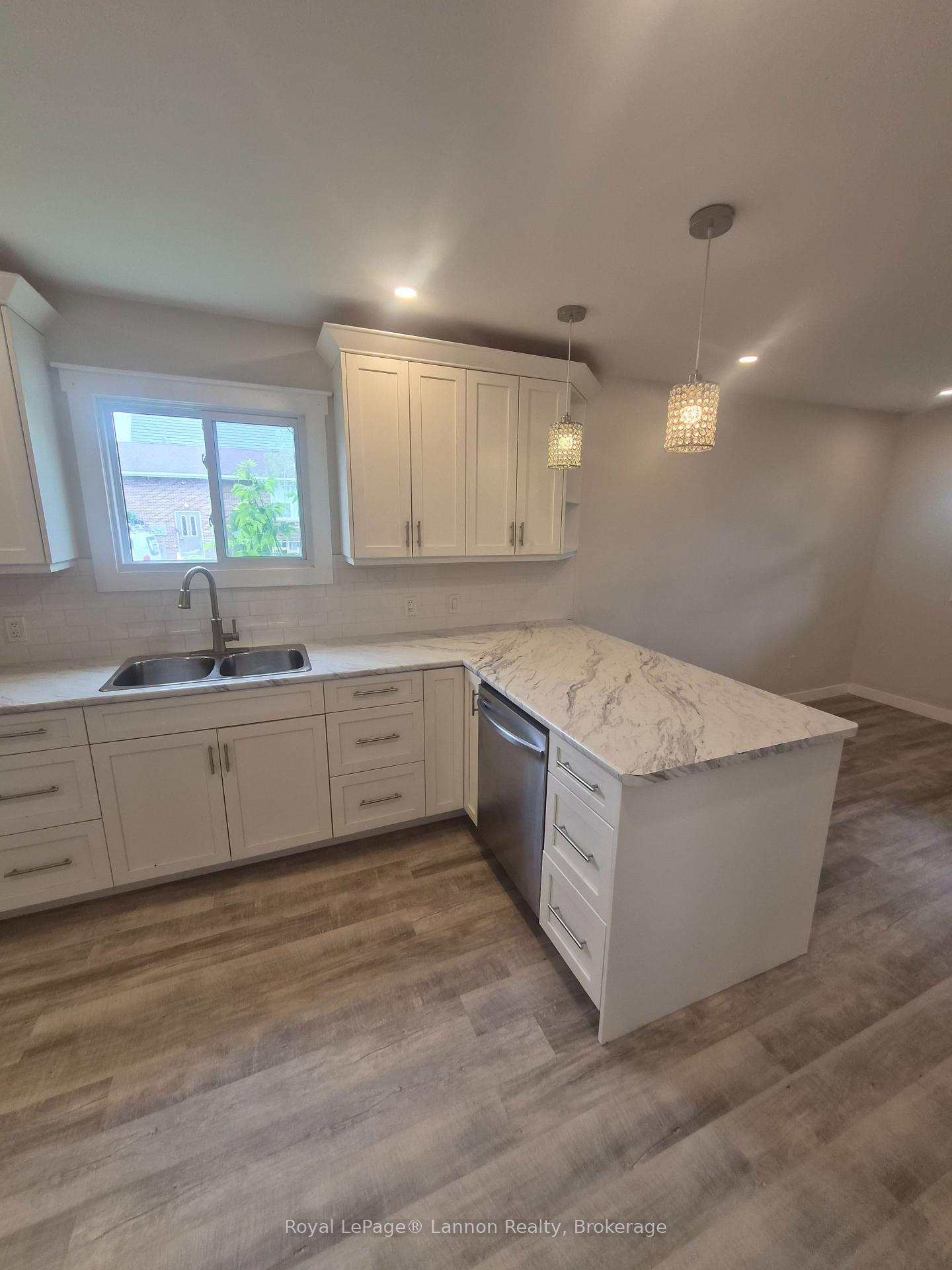 Photo 7 of 500 Wiley Street, Thunder Bay, East End — HOMEH