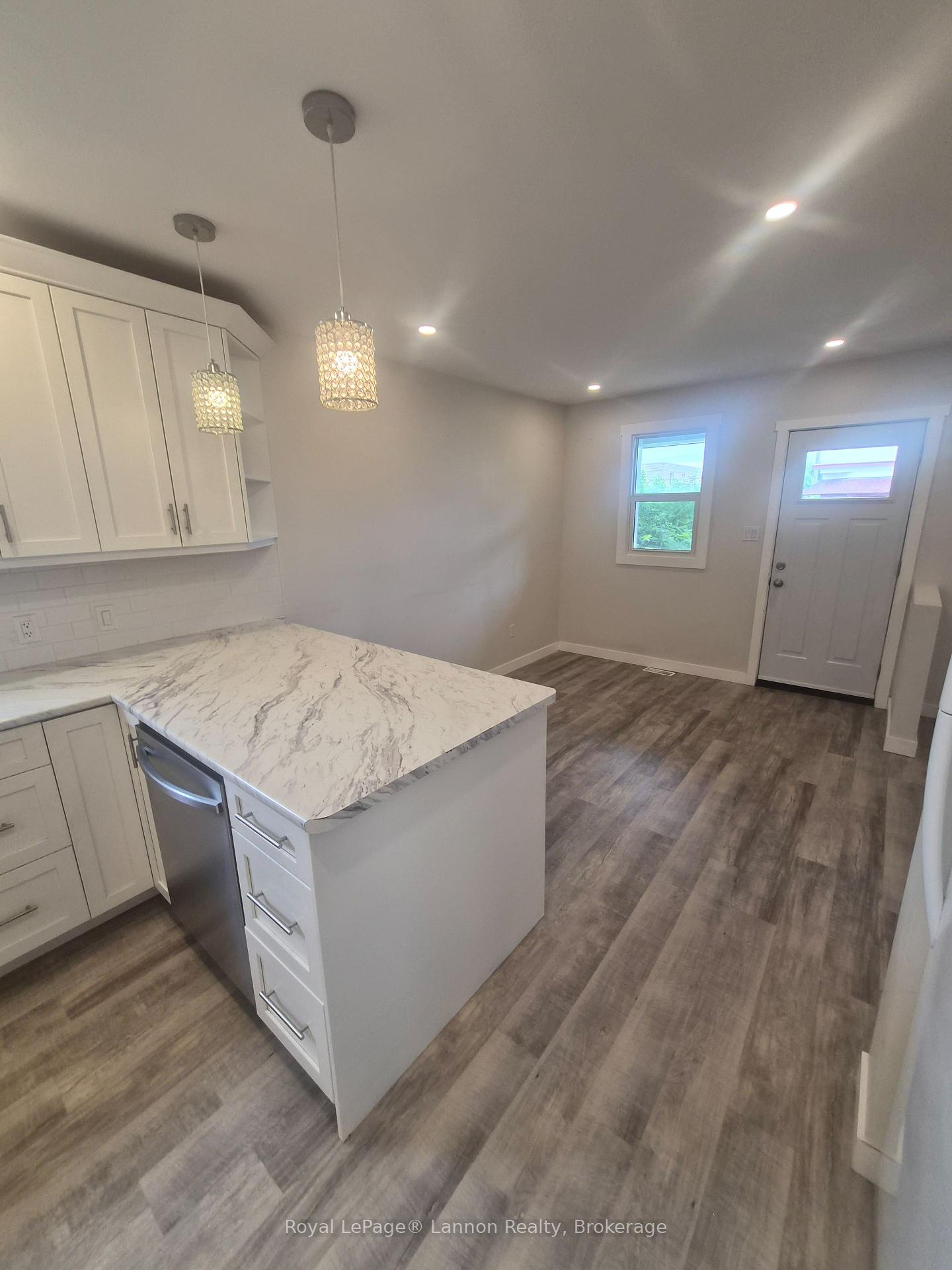 Photo 8 of 500 Wiley Street, Thunder Bay, East End — HOMEH