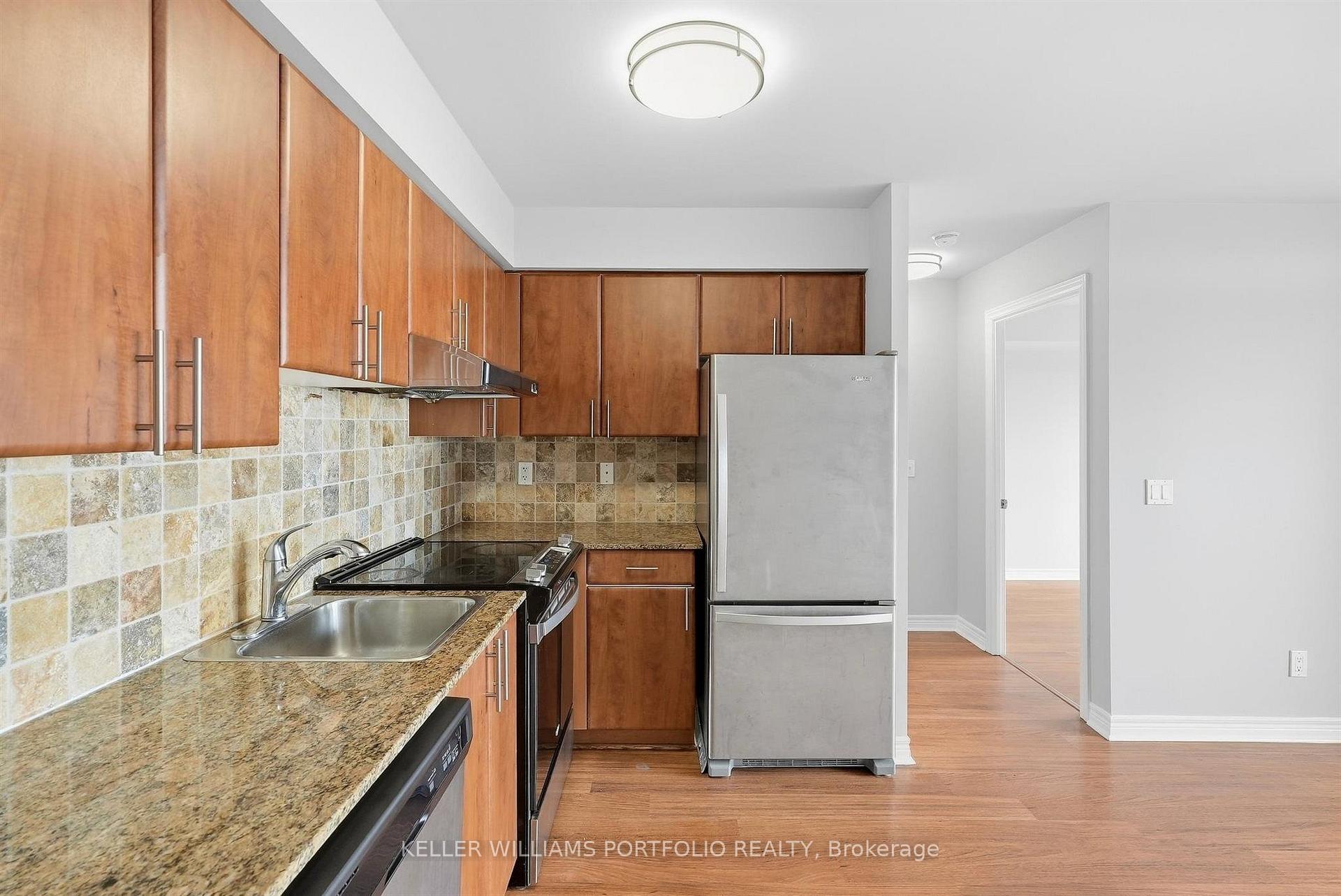 Photo 15 of Unit 1417, 15 North Park Road, Vaughan, Beverley Glen — HOMEH