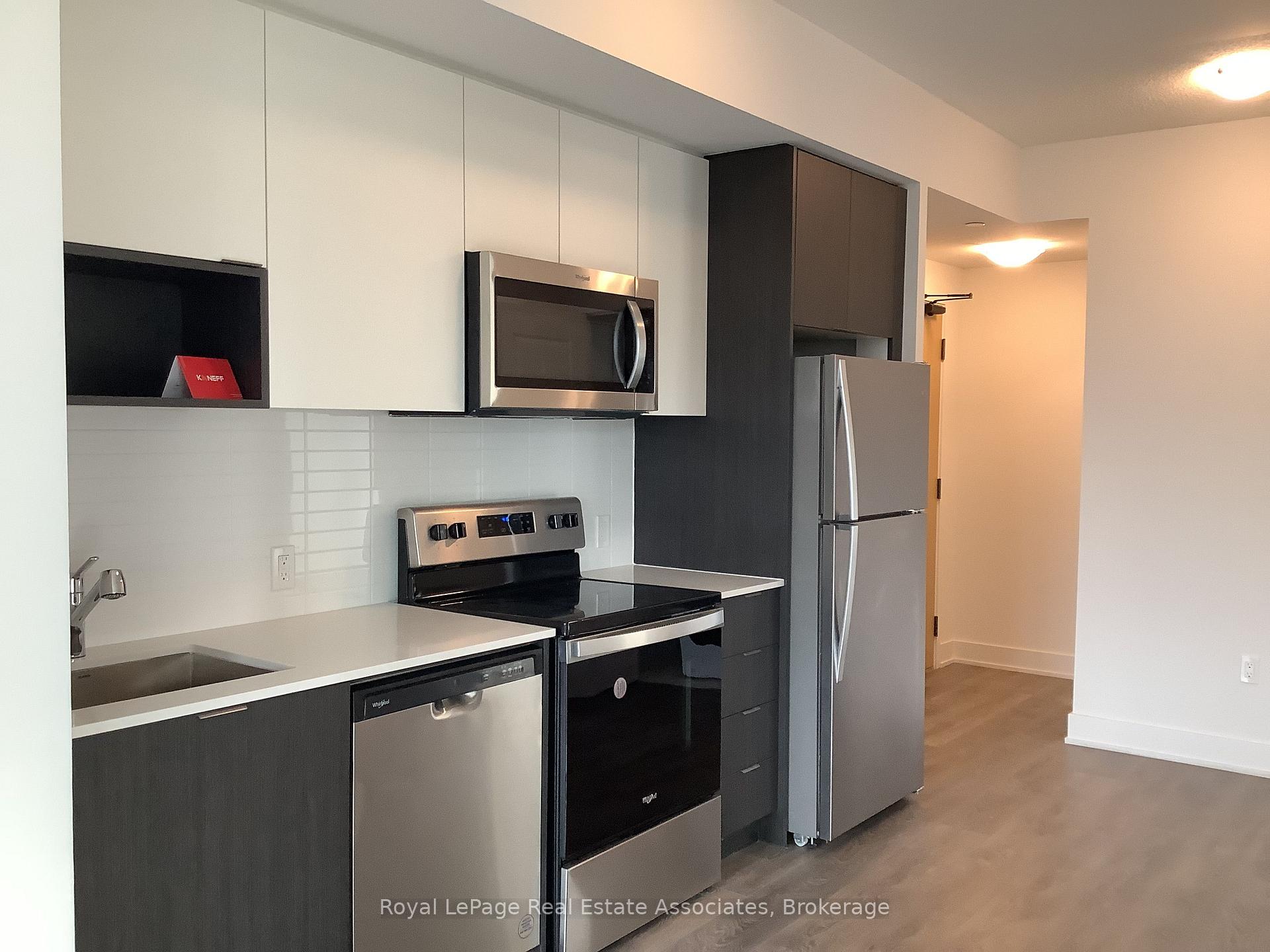 Photo 1 of Unit 1004, 202 Burnhamthorpe Road E, Mississauga, Mississauga Valleys — HOMEH