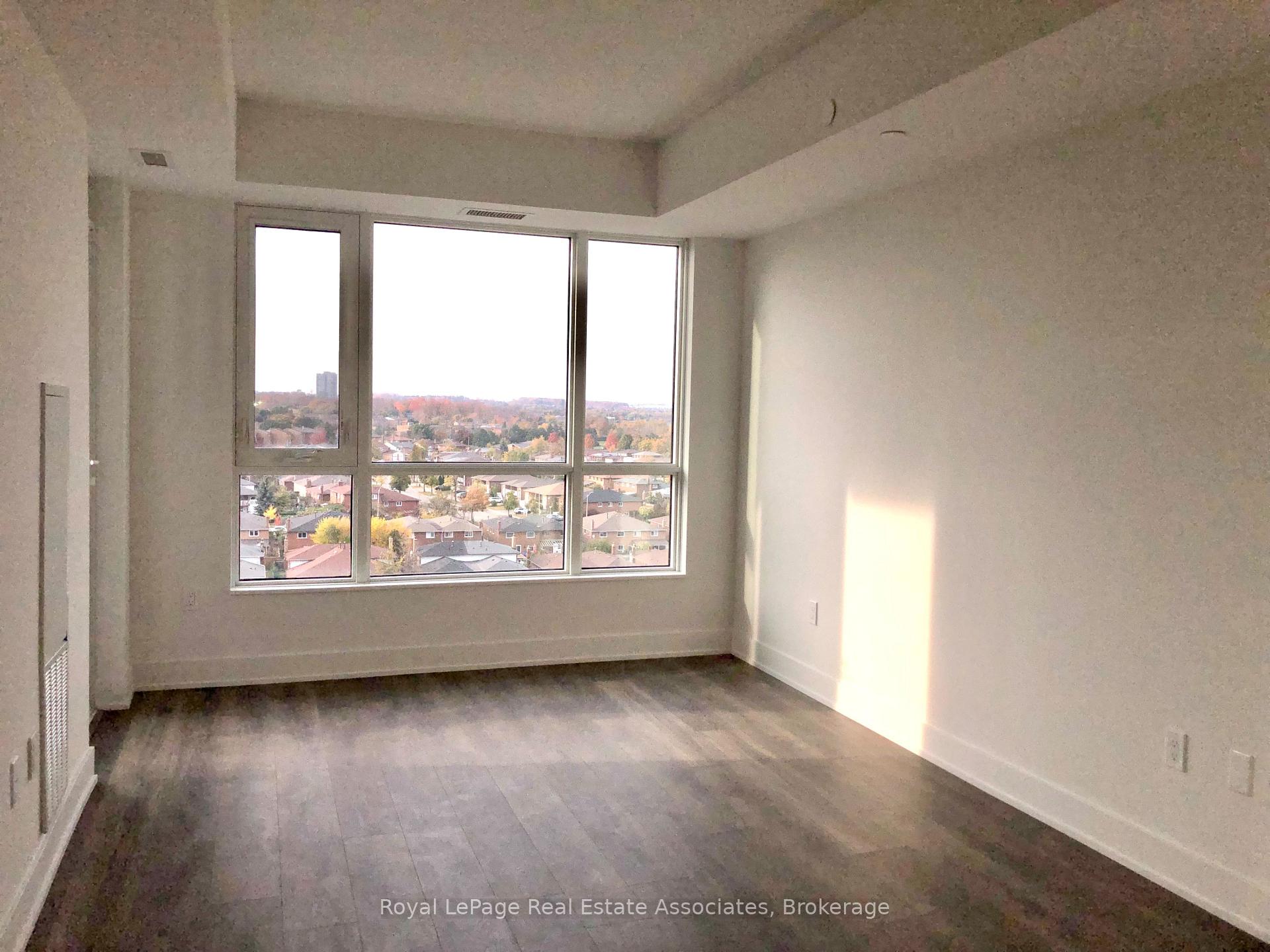 Photo 3 of Unit 1004, 202 Burnhamthorpe Road E, Mississauga, Mississauga Valleys — HOMEH