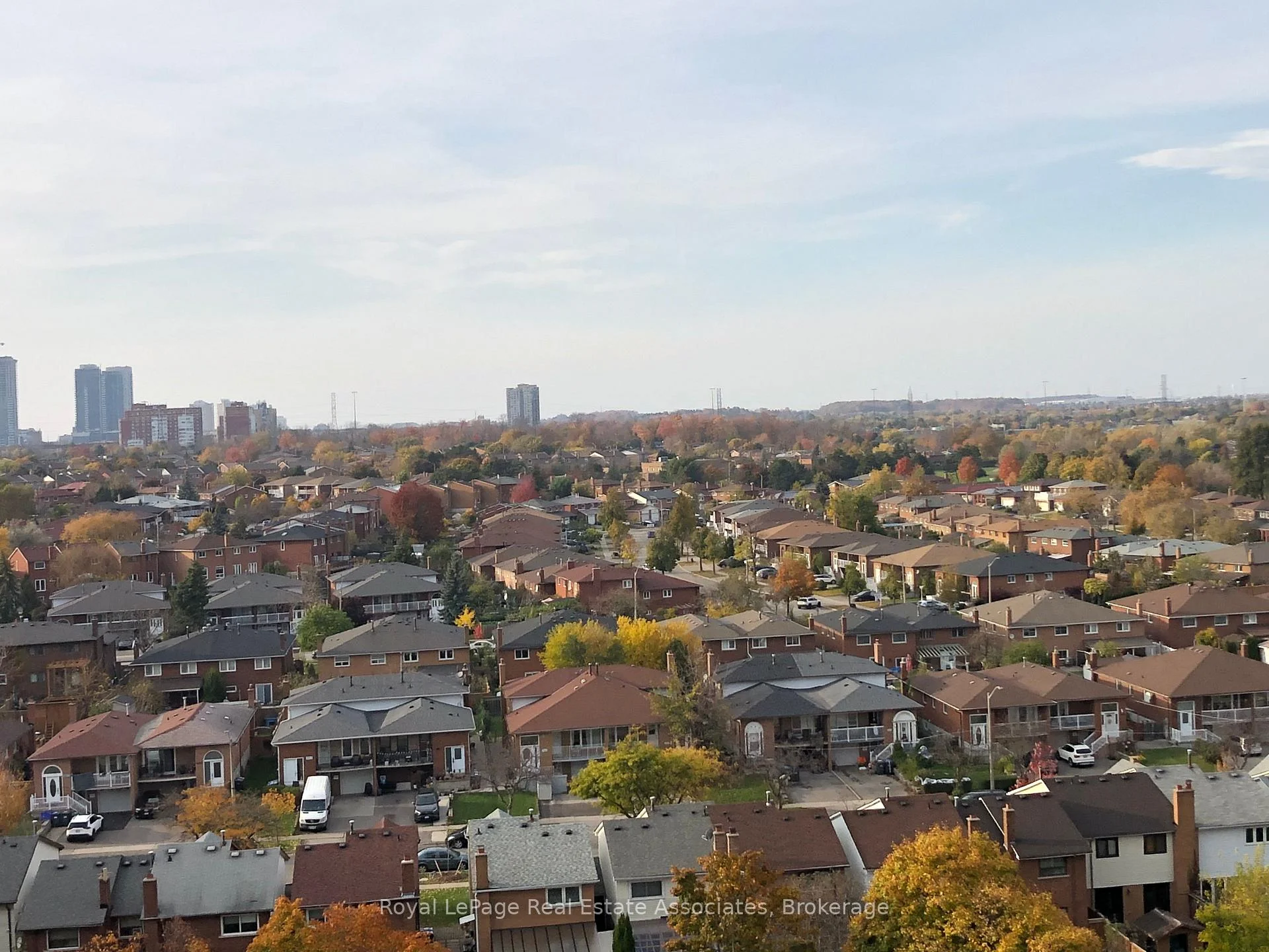 Photo 8 of Unit 1004, 202 Burnhamthorpe Road E, Mississauga, Mississauga Valleys — HOMEH