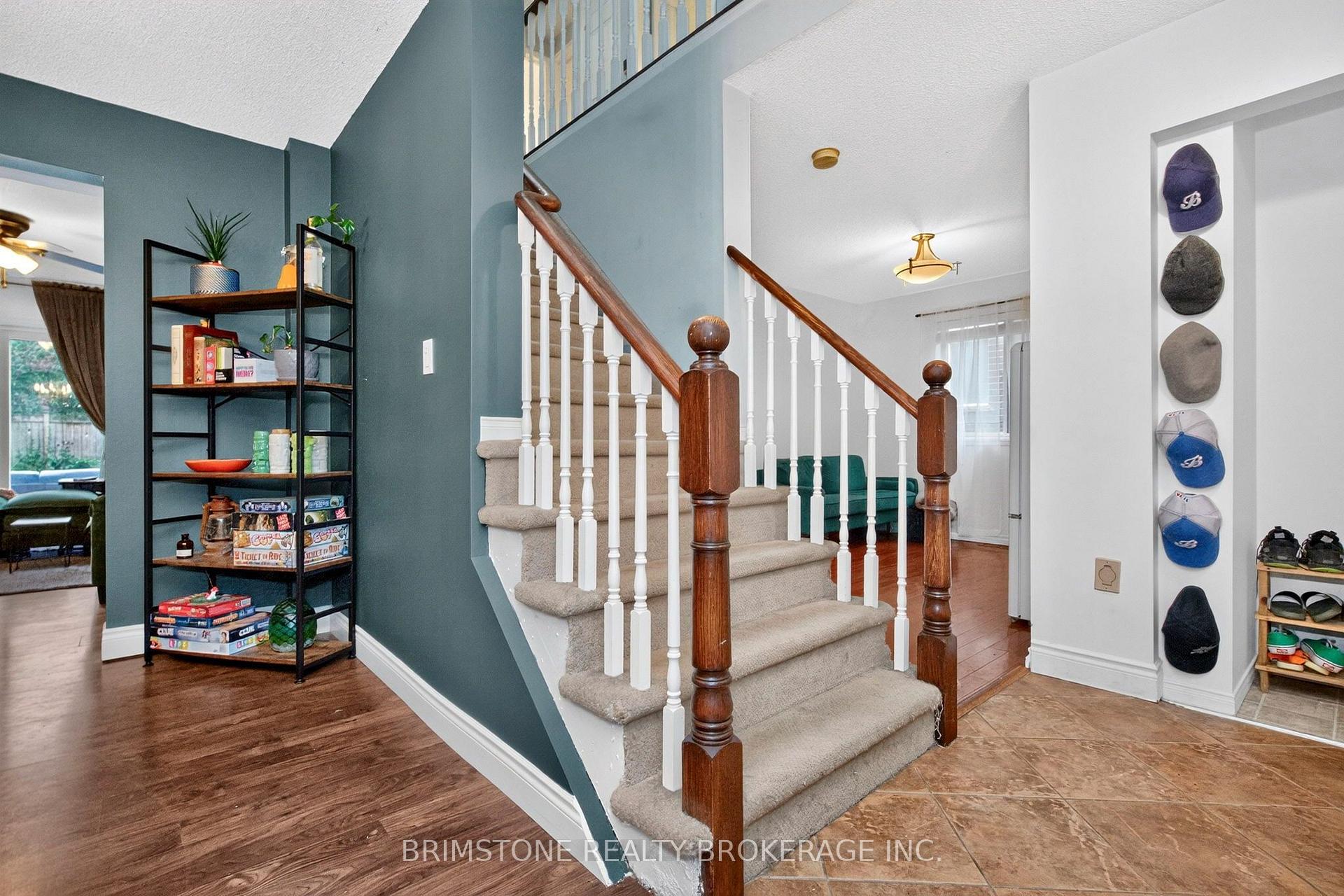 Photo 20 of 32 Wessenger Drive, Barrie, Holly — HOMEH