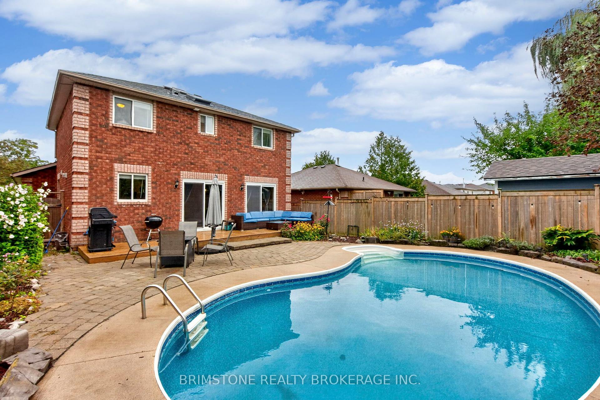 Photo 39 of 32 Wessenger Drive, Barrie, Holly — HOMEH