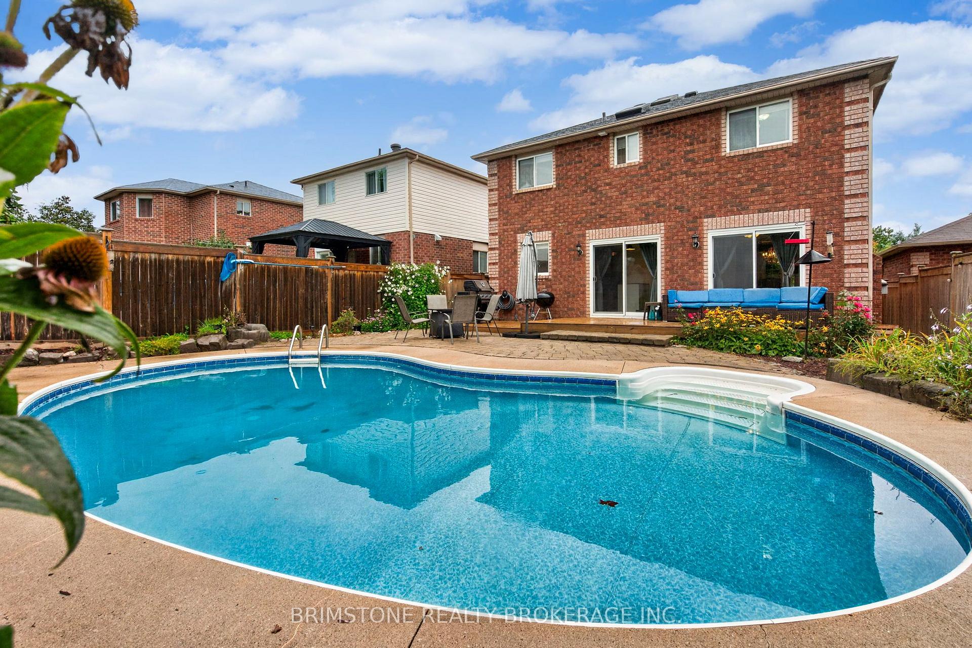 Photo 41 of 32 Wessenger Drive, Barrie, Holly — HOMEH