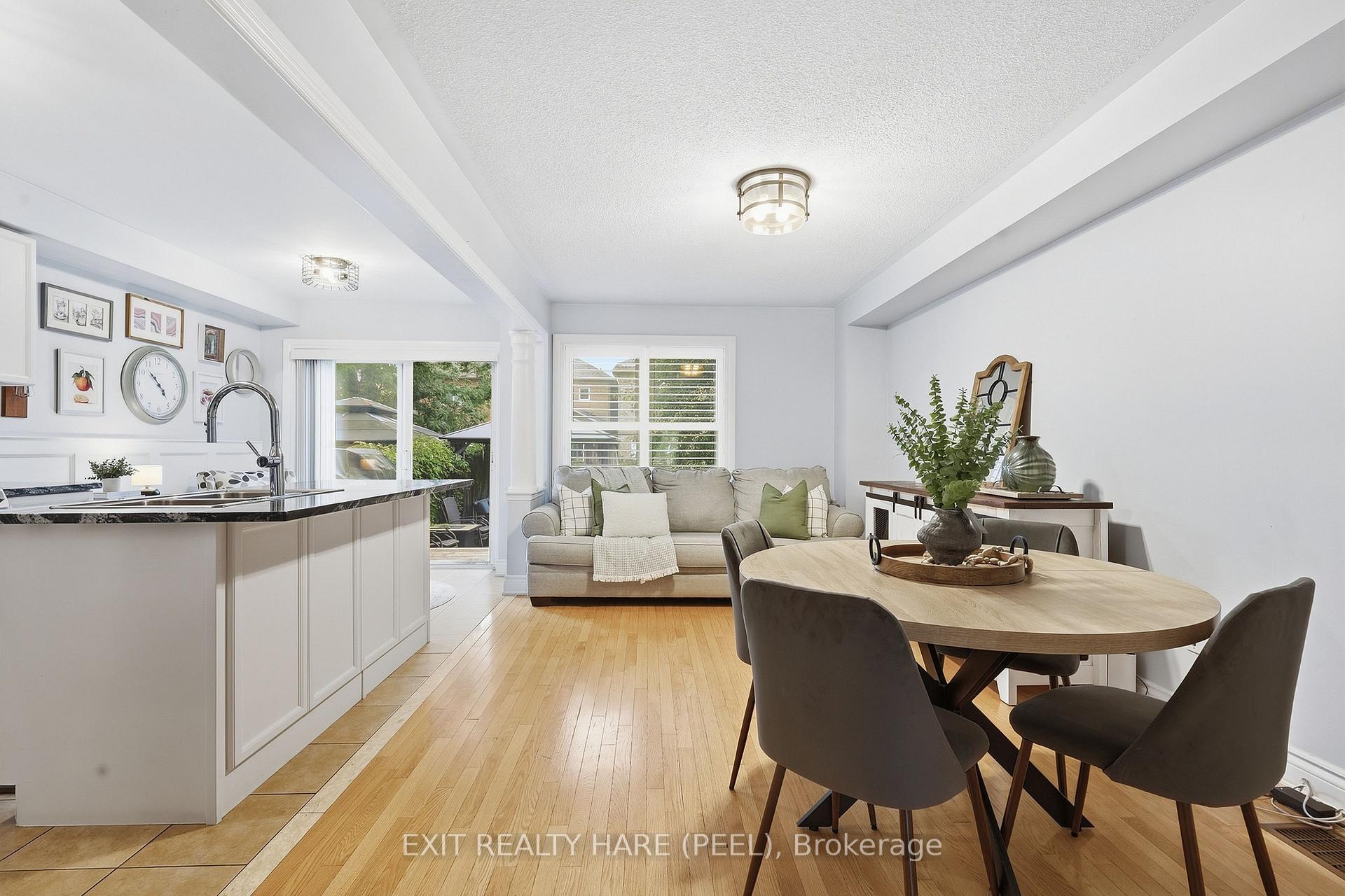 Photo 4 of 24 Snowberry Crescent, Halton Hills, Georgetown — HOMEH