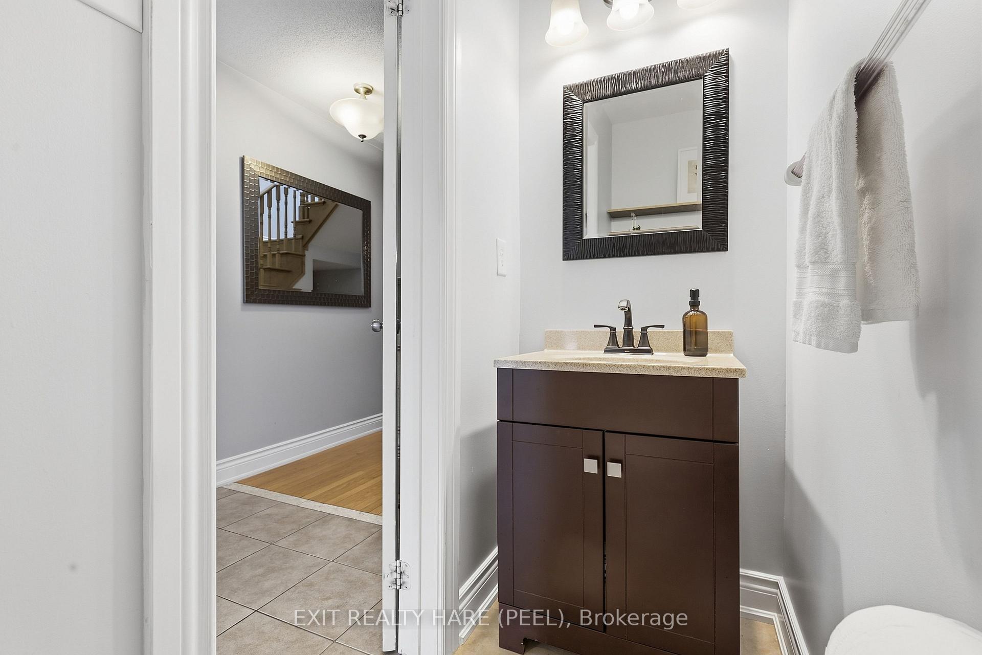 Photo 14 of 24 Snowberry Crescent, Halton Hills, Georgetown — HOMEH