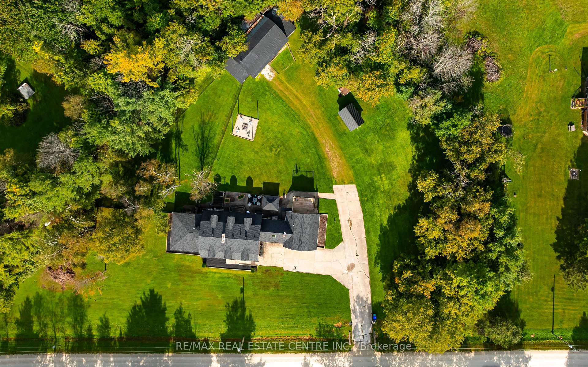 Photo 4 of 2570 Creemore Avenue, Clearview, Rural Clearview — HOMEH