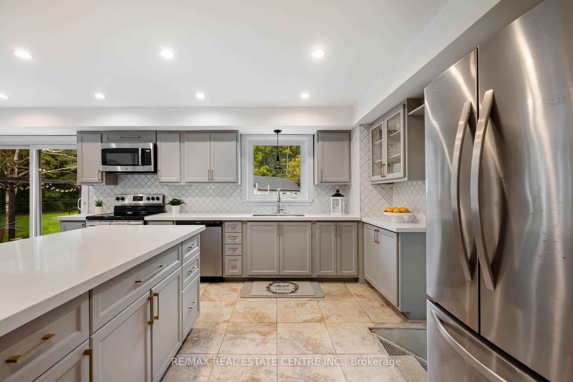 Photo 15 of 2570 Creemore Avenue, Clearview, Rural Clearview — HOMEH