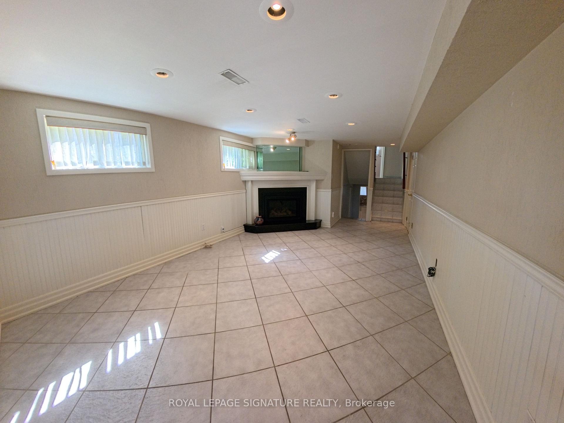 Photo 4 of 3612 Birchmeadow Crescent, Mississauga, Applewood — HOMEH