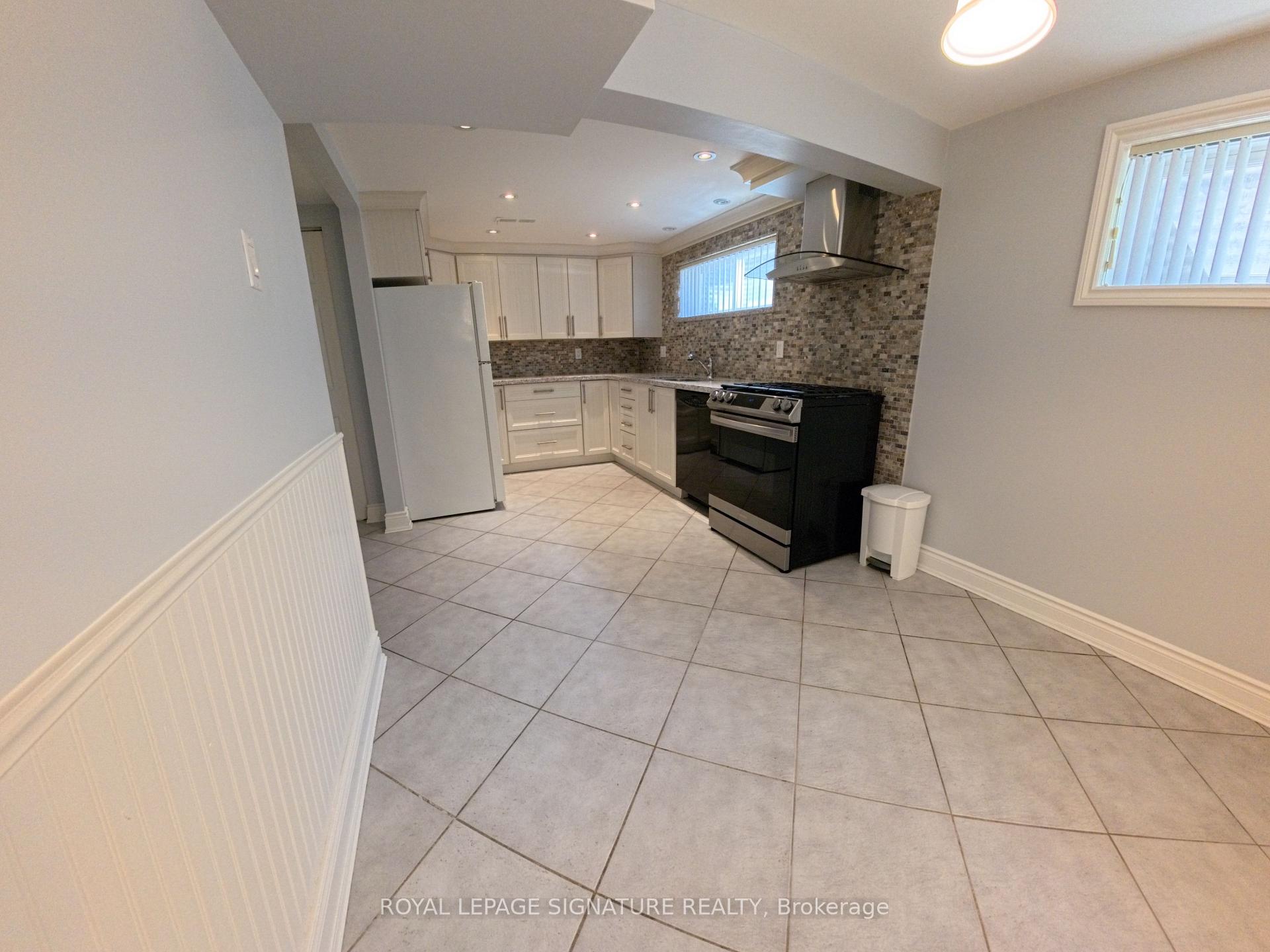 Photo 7 of 3612 Birchmeadow Crescent, Mississauga, Applewood — HOMEH