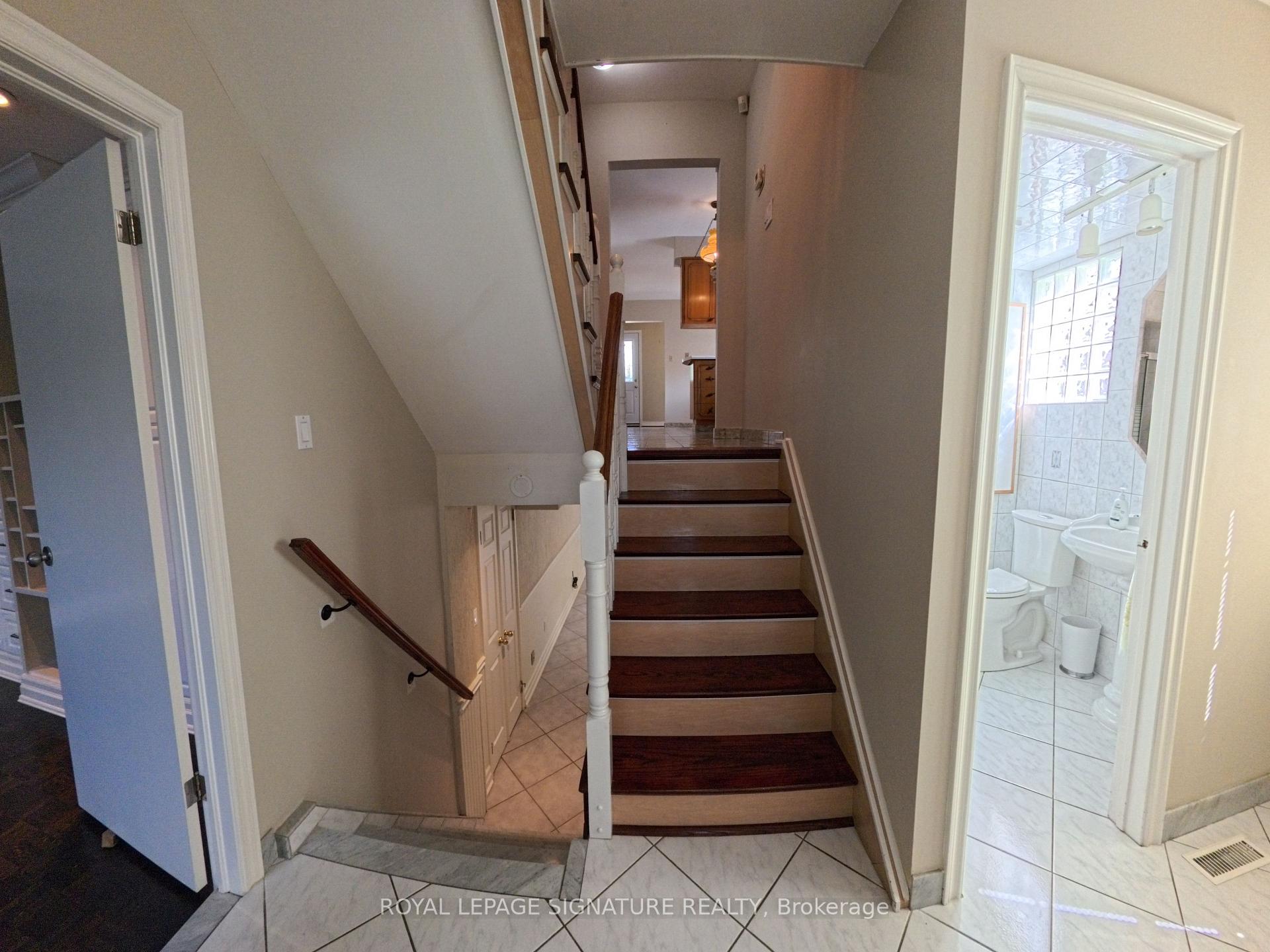 Photo 12 of 3612 Birchmeadow Crescent, Mississauga, Applewood — HOMEH