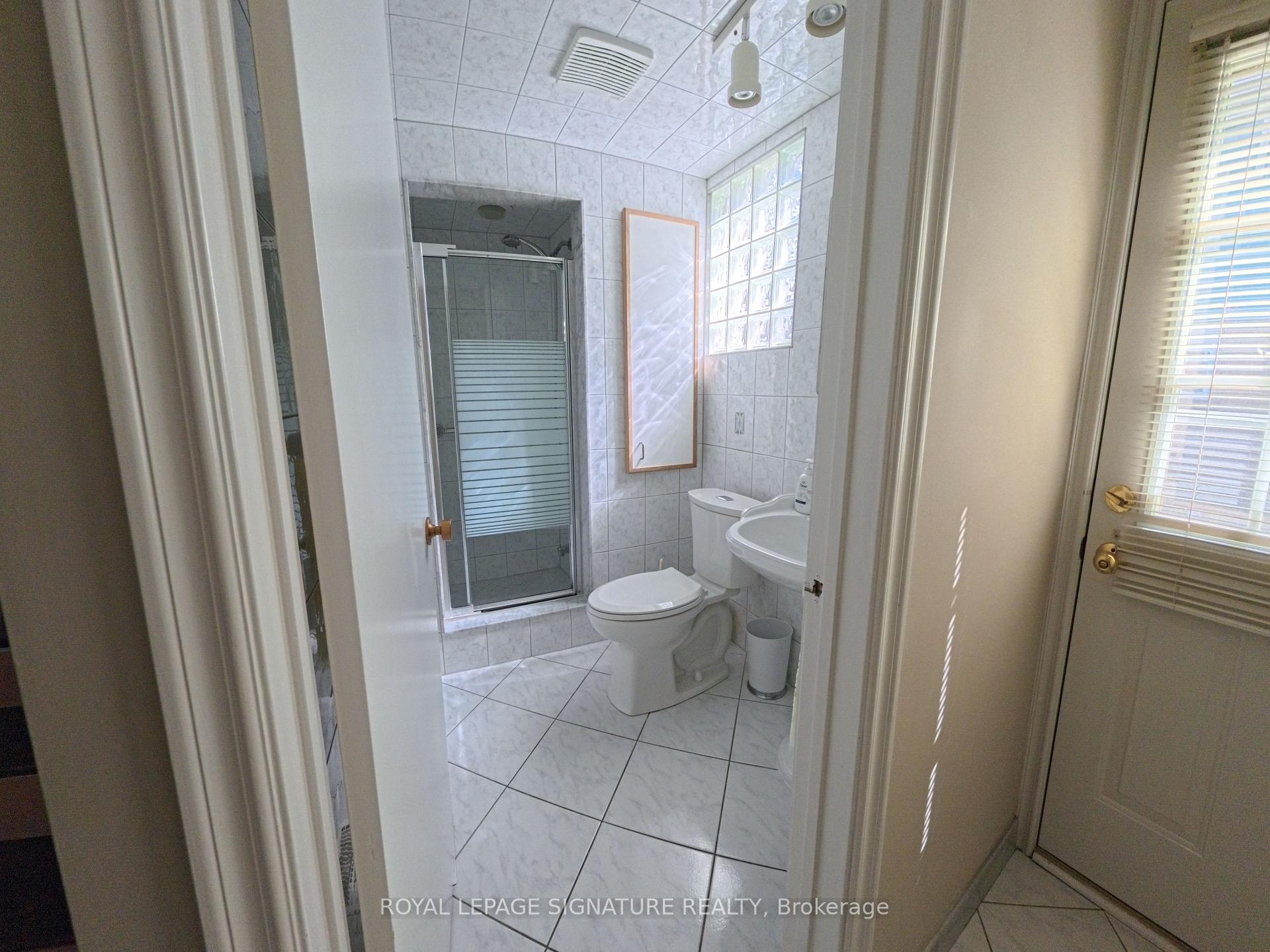Photo 13 of 3612 Birchmeadow Crescent, Mississauga, Applewood — HOMEH