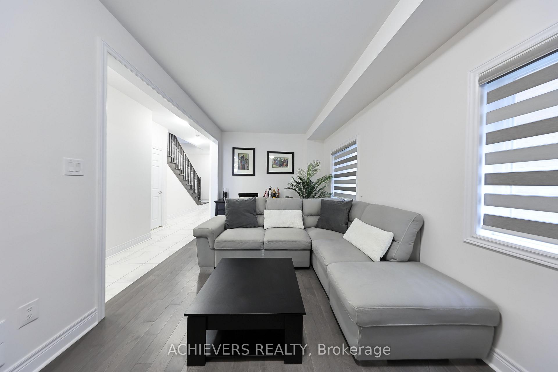 Photo 9 of 52 Branigan Crescent, Halton Hills, Georgetown — HOMEH