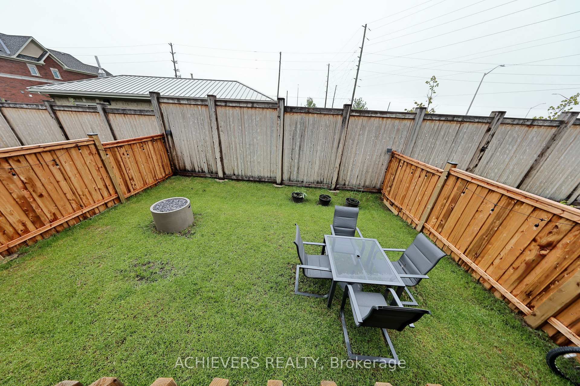 Photo 15 of 52 Branigan Crescent, Halton Hills, Georgetown — HOMEH