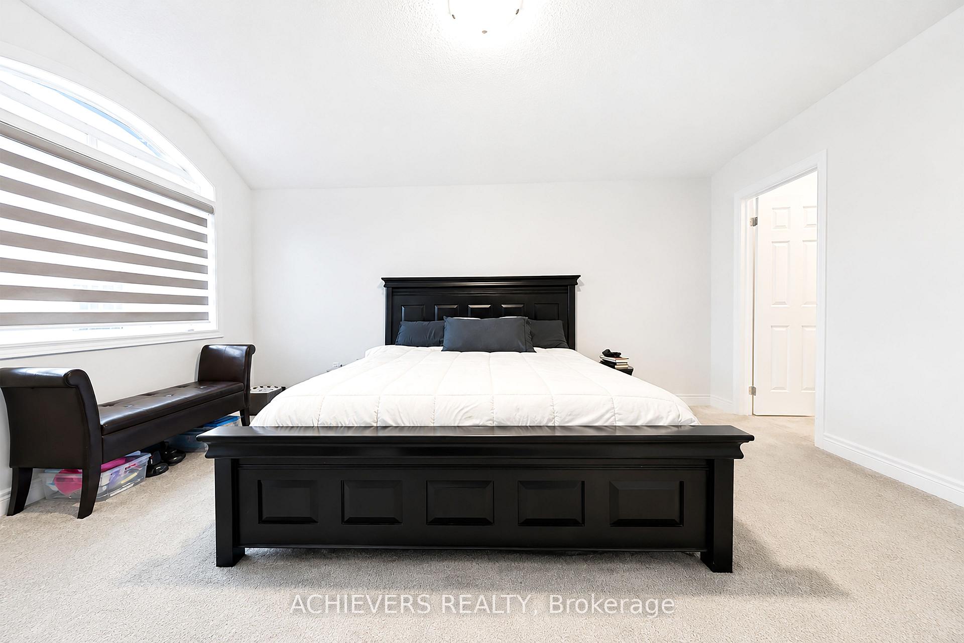 Photo 20 of 52 Branigan Crescent, Halton Hills, Georgetown — HOMEH