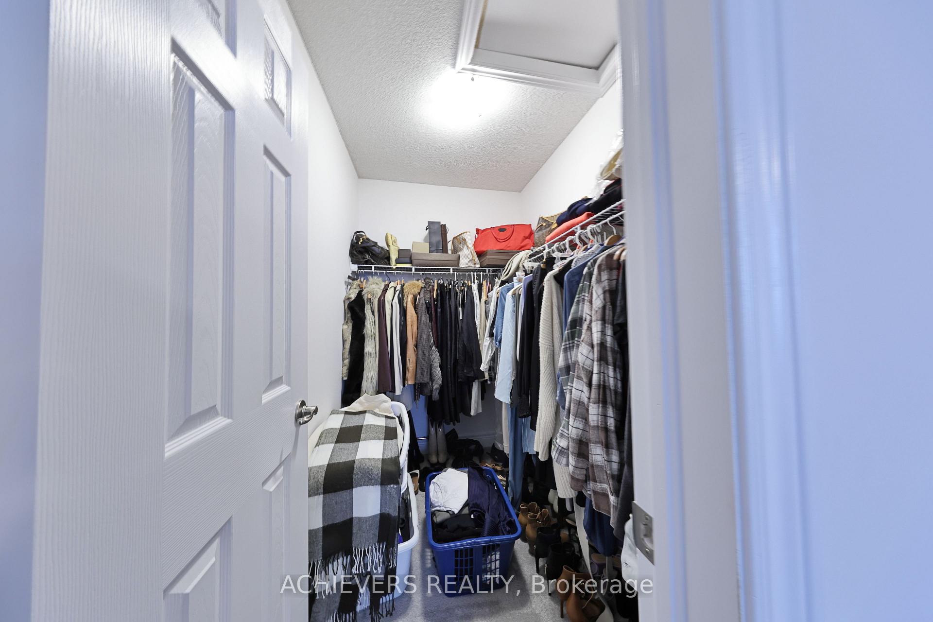 Photo 23 of 52 Branigan Crescent, Halton Hills, Georgetown — HOMEH