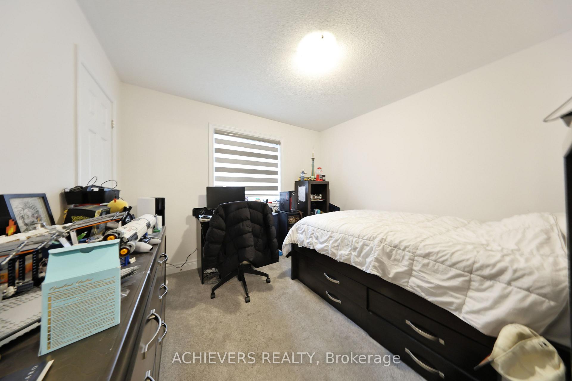 Photo 33 of 52 Branigan Crescent, Halton Hills, Georgetown — HOMEH