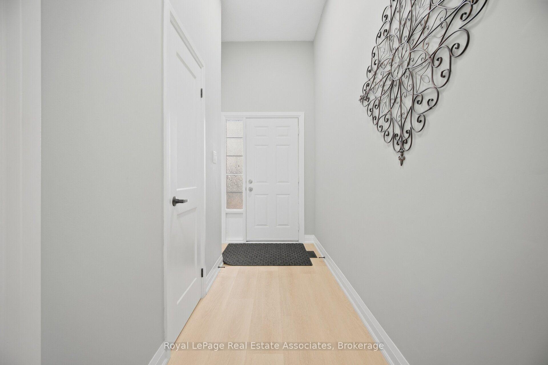 Photo 7 of 26 Sheldrake Court, Brampton, Brampton South — HOMEH