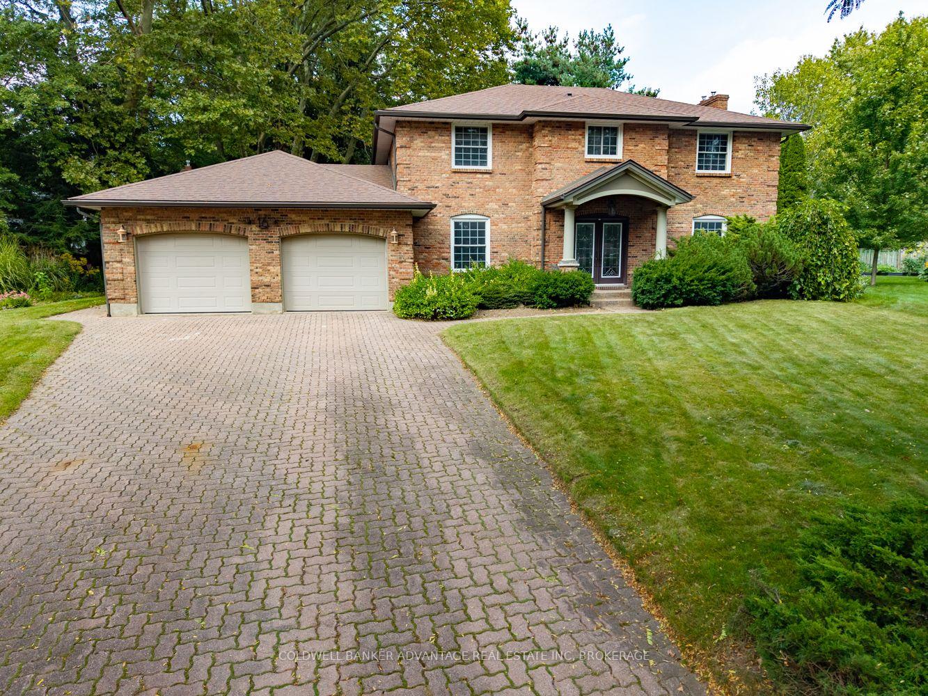 Photo 2 of 16 Willowdale Court, Pelham, Fonthill — HOMEH